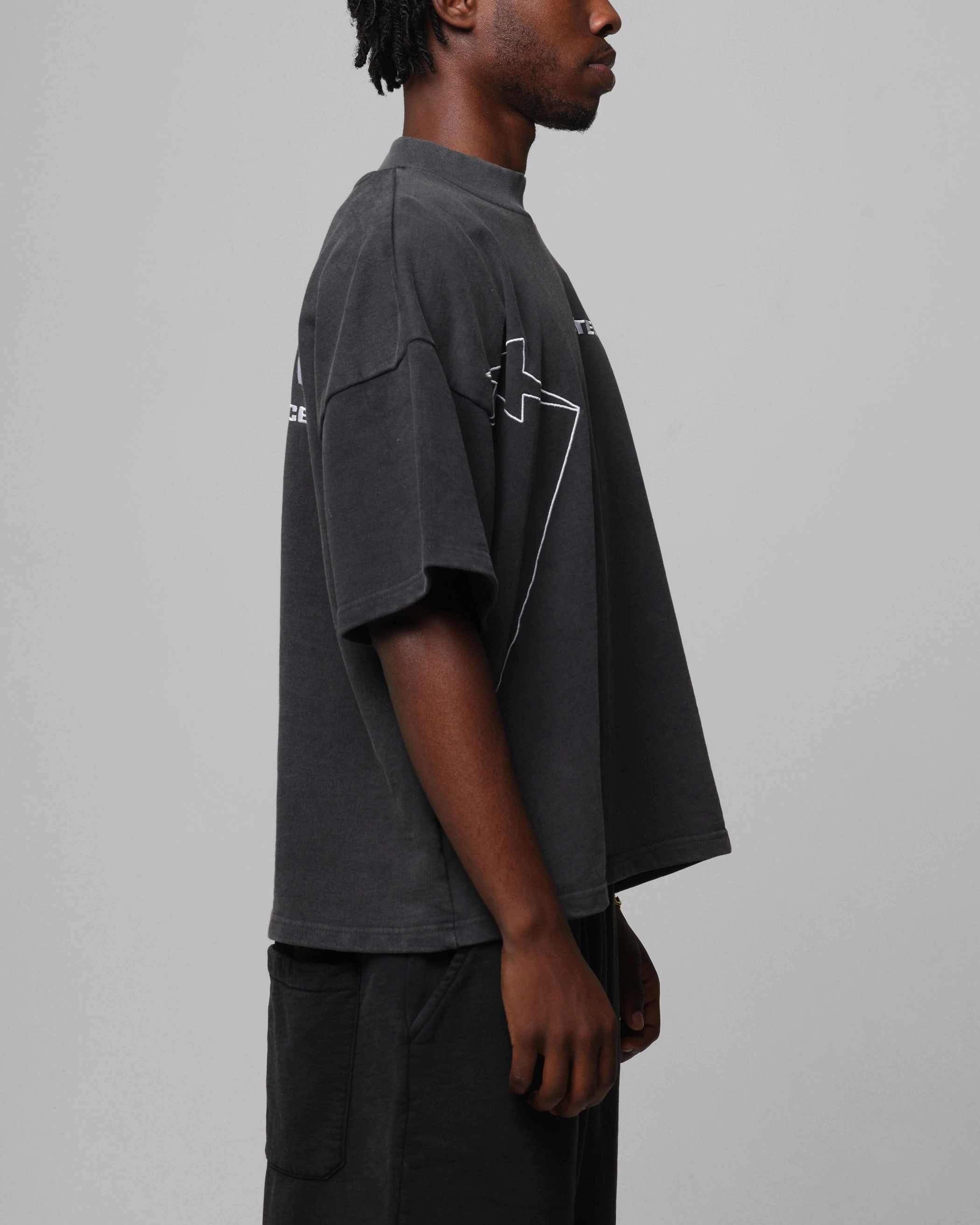 Loiter Dark Performance T-Shirt Charcoal NoSideSeam