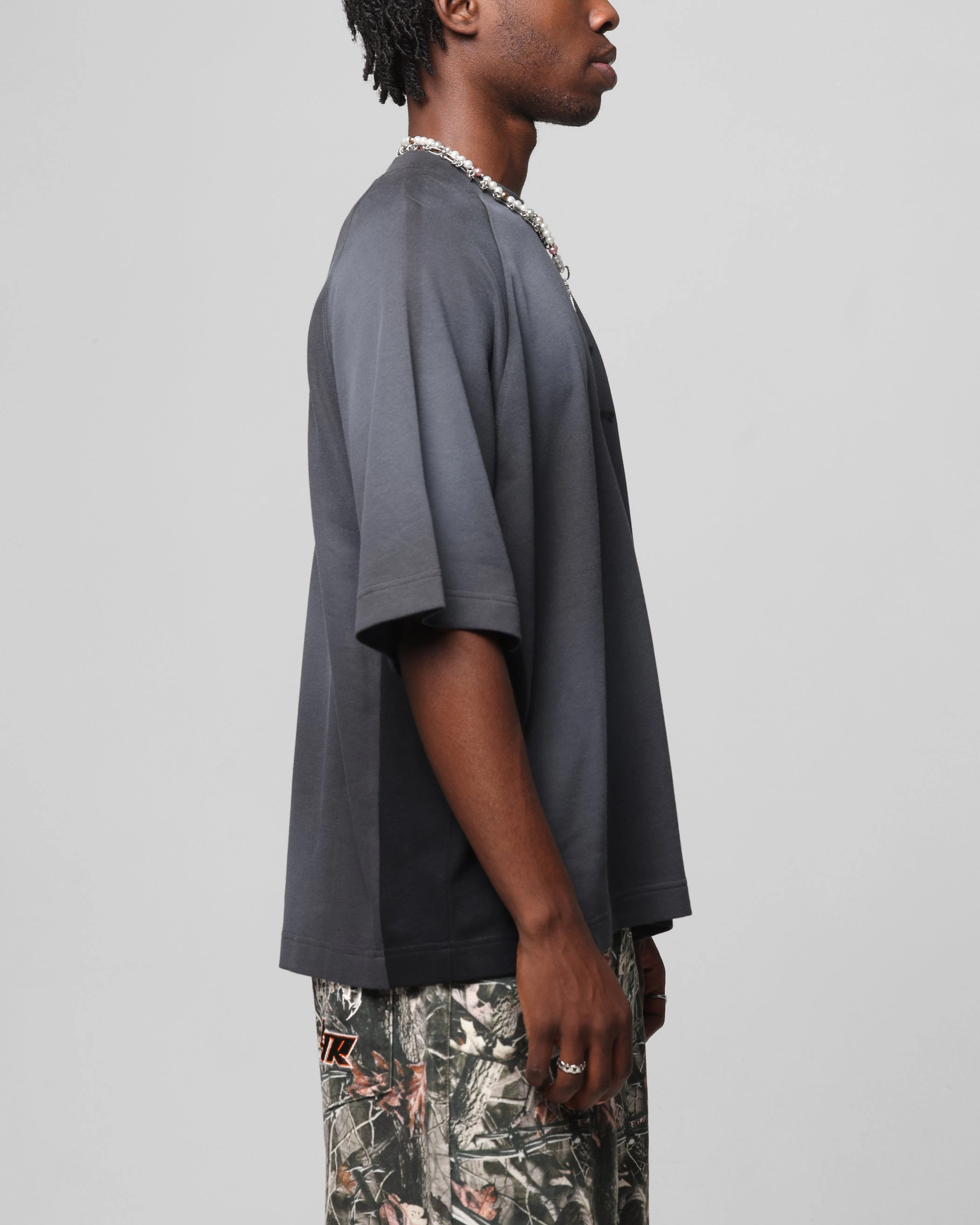 MoistureWicking Technology WrinkleResistant Texture Loiter Daytona Panel T-Shirt Washed Black