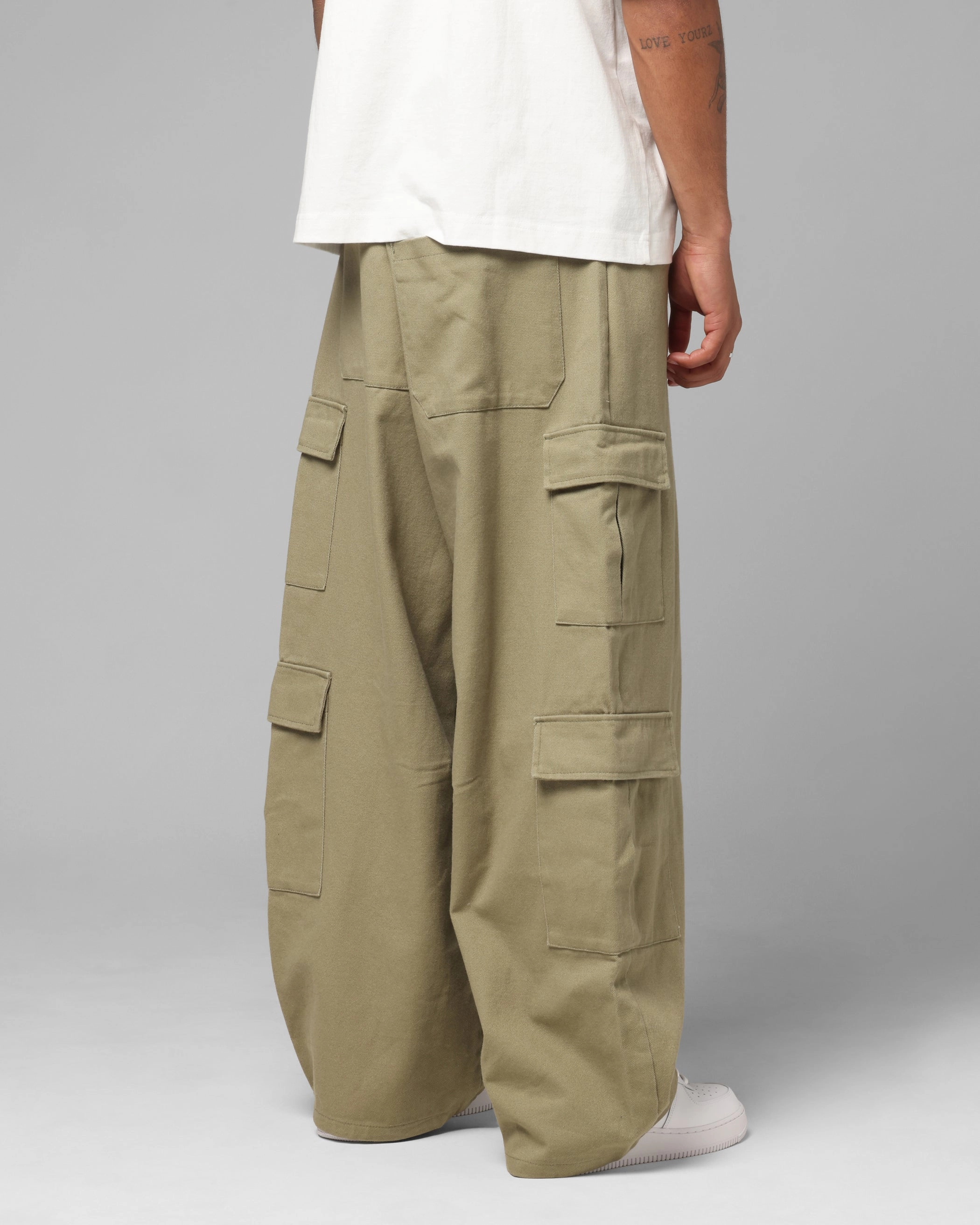 Loiter F-16 Balloon Cargo Pants Khaki Light wash