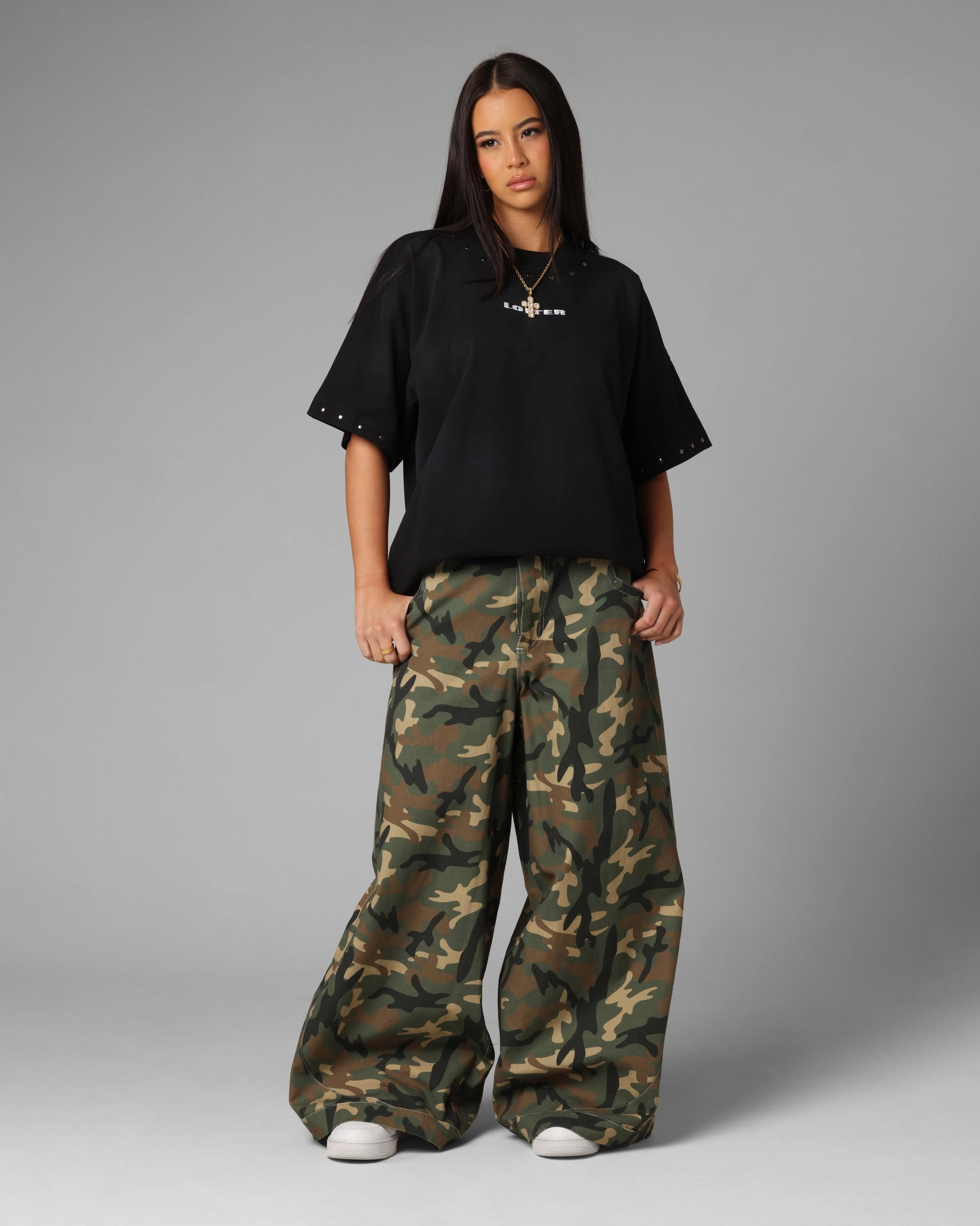 Classic Five Pocket Design Classic Item Loiter F-22 Raver Jeans Woodland Camo