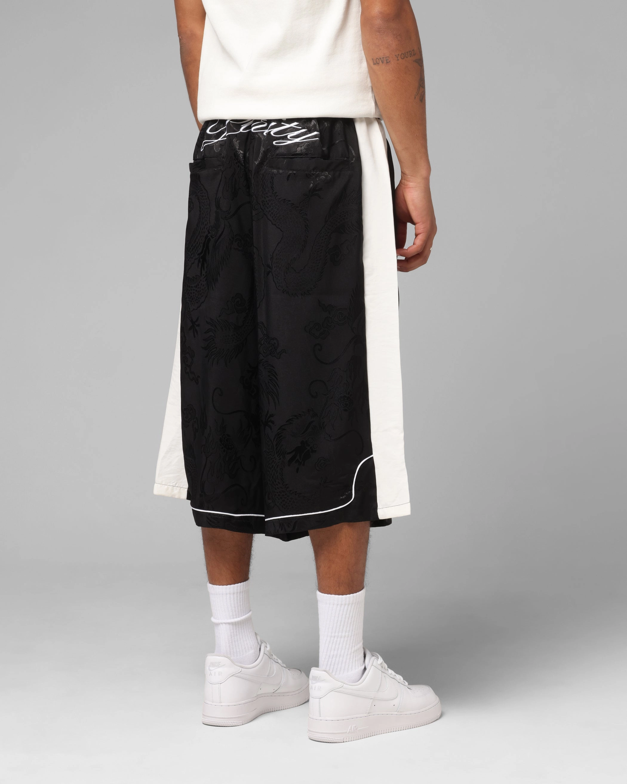 Weekend Wear Loiter Fight Club 3 Quarter Shorts Black