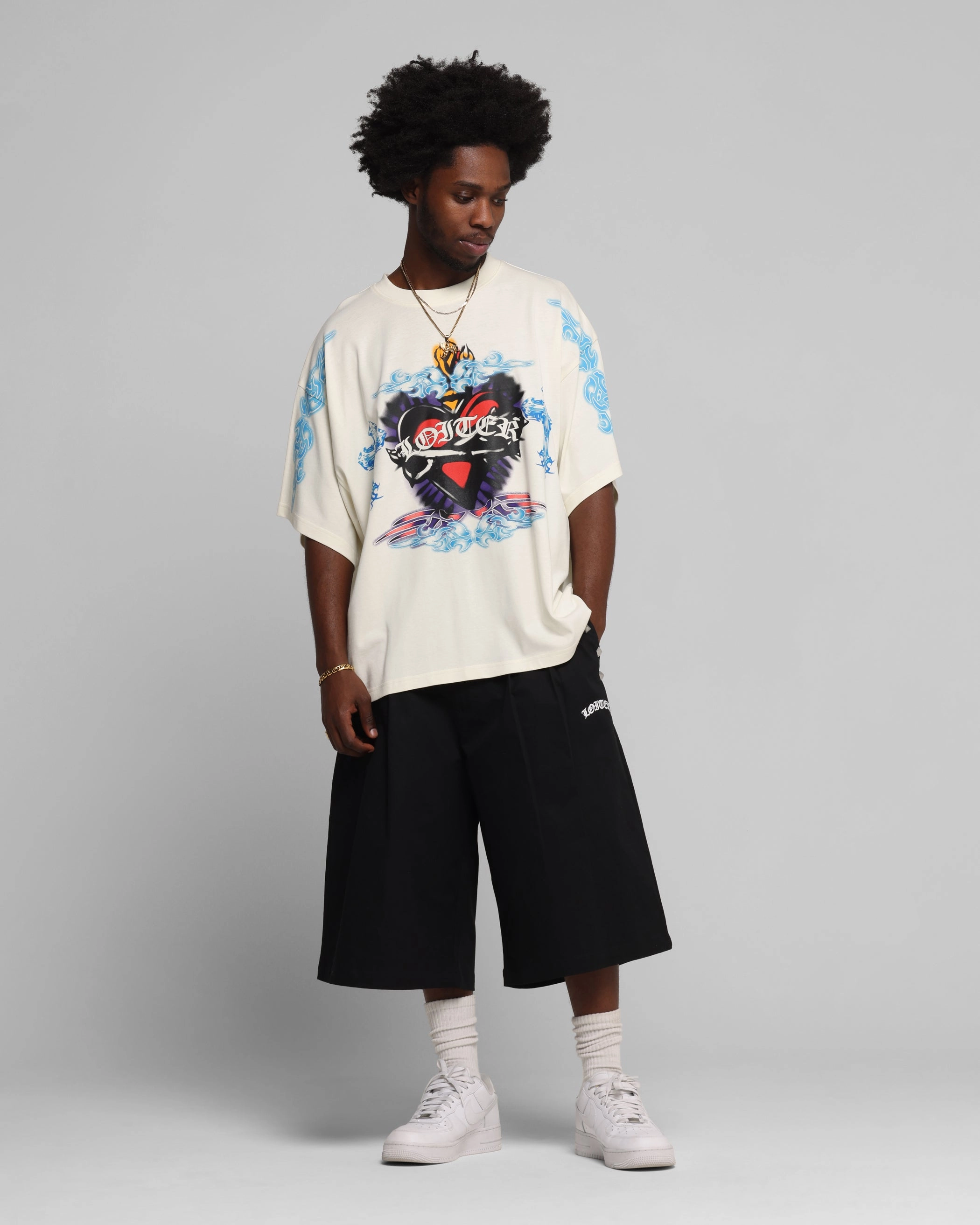 Loiter Hearts T-Shirt Off White Running Gear Fashion-Forward Fit