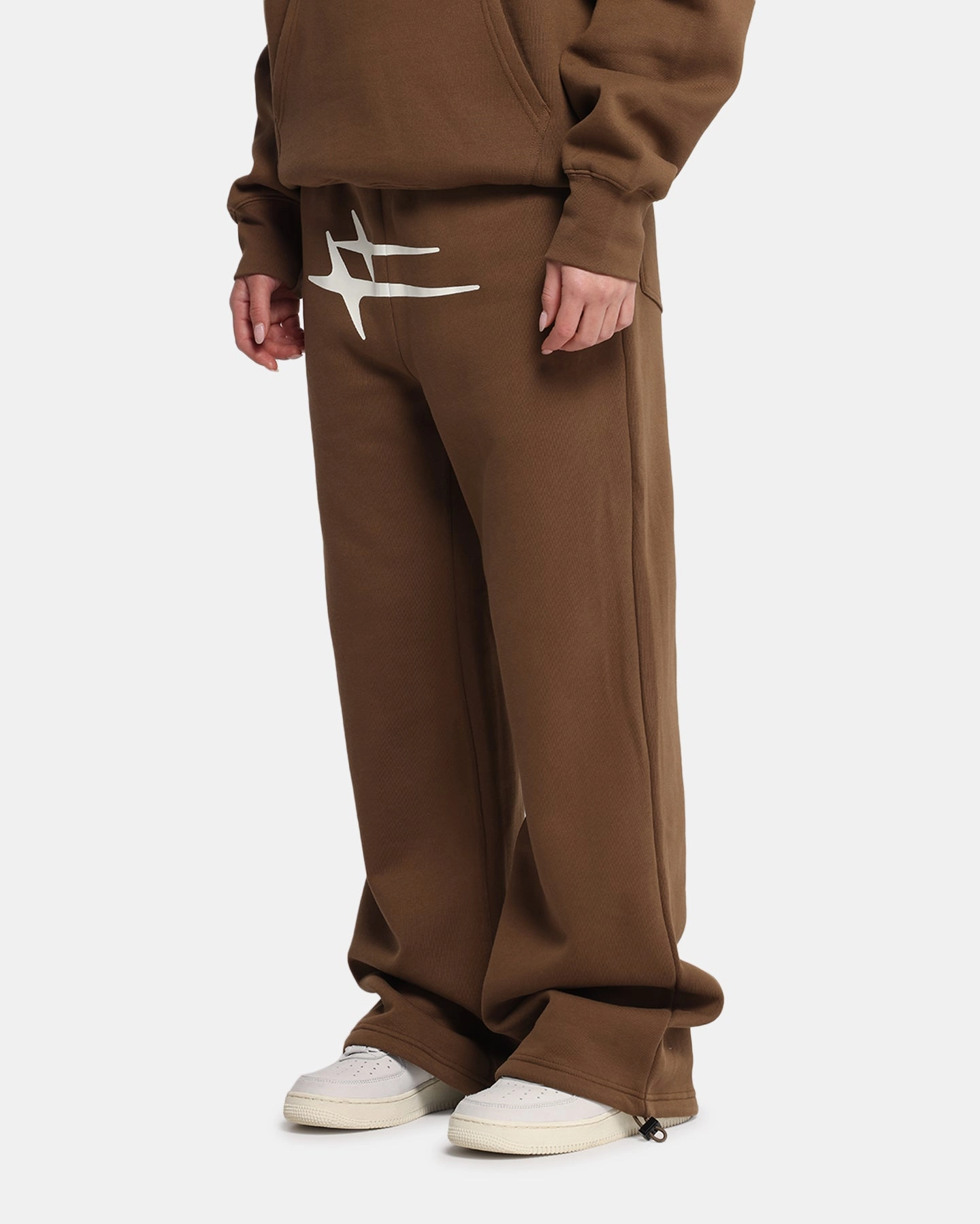 Comfortable Leg TaglessComfort Loiter Hybrid Sweatpants Brown