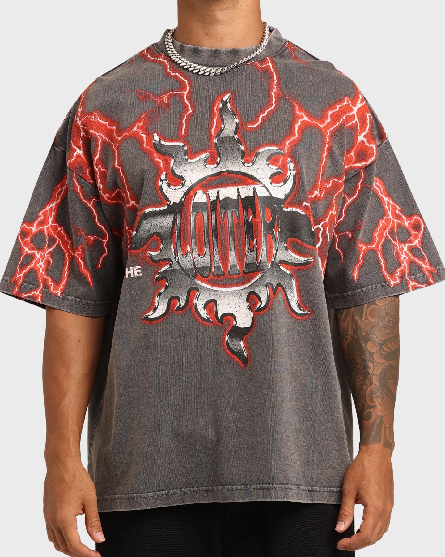 VintageWashEffect Loiter Lightning Motor Vintage T-Shirt Charcoal/Red