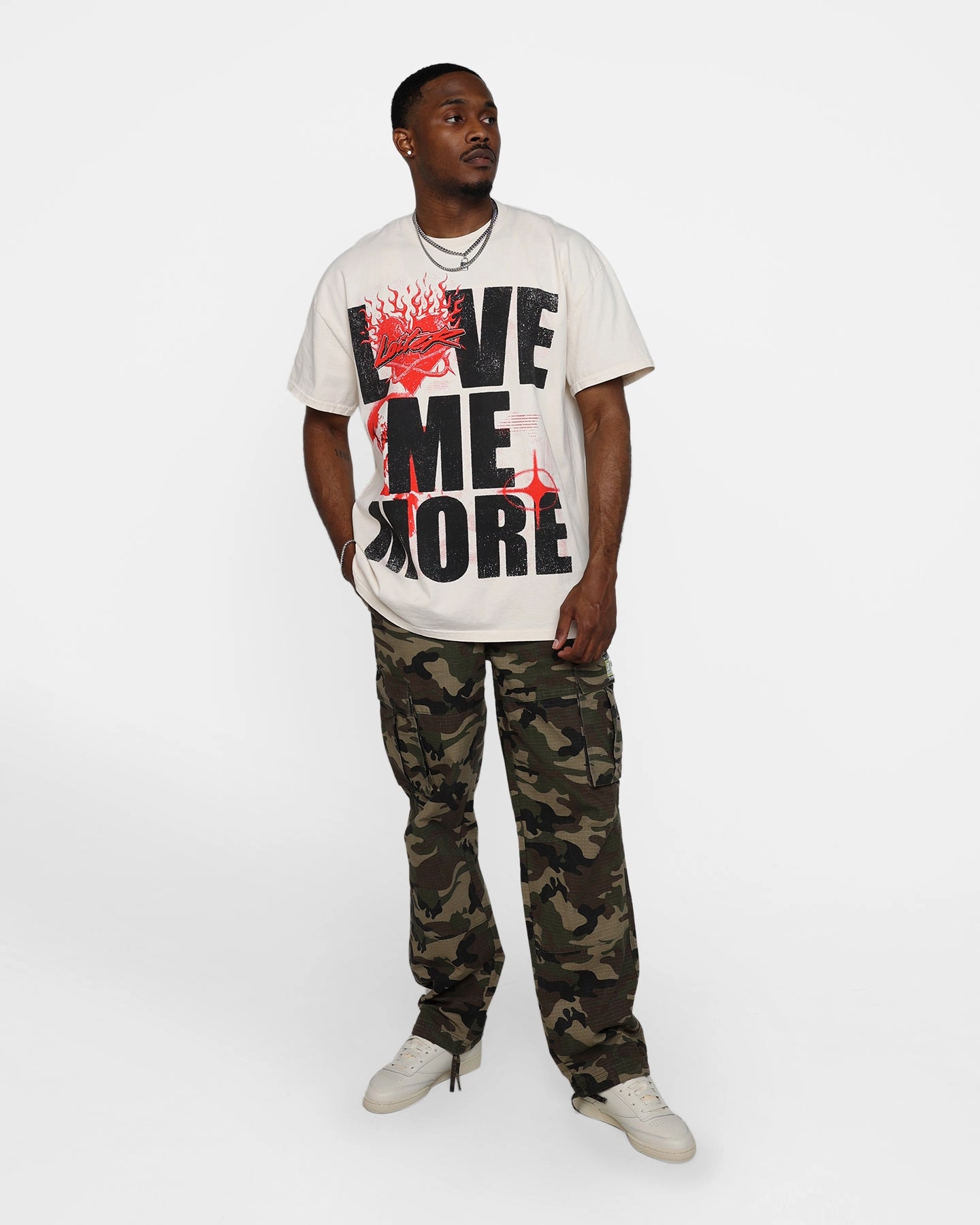 outdoor concert Modern Trend Look Loiter Love Me More Vintage T-Shirt Off White
