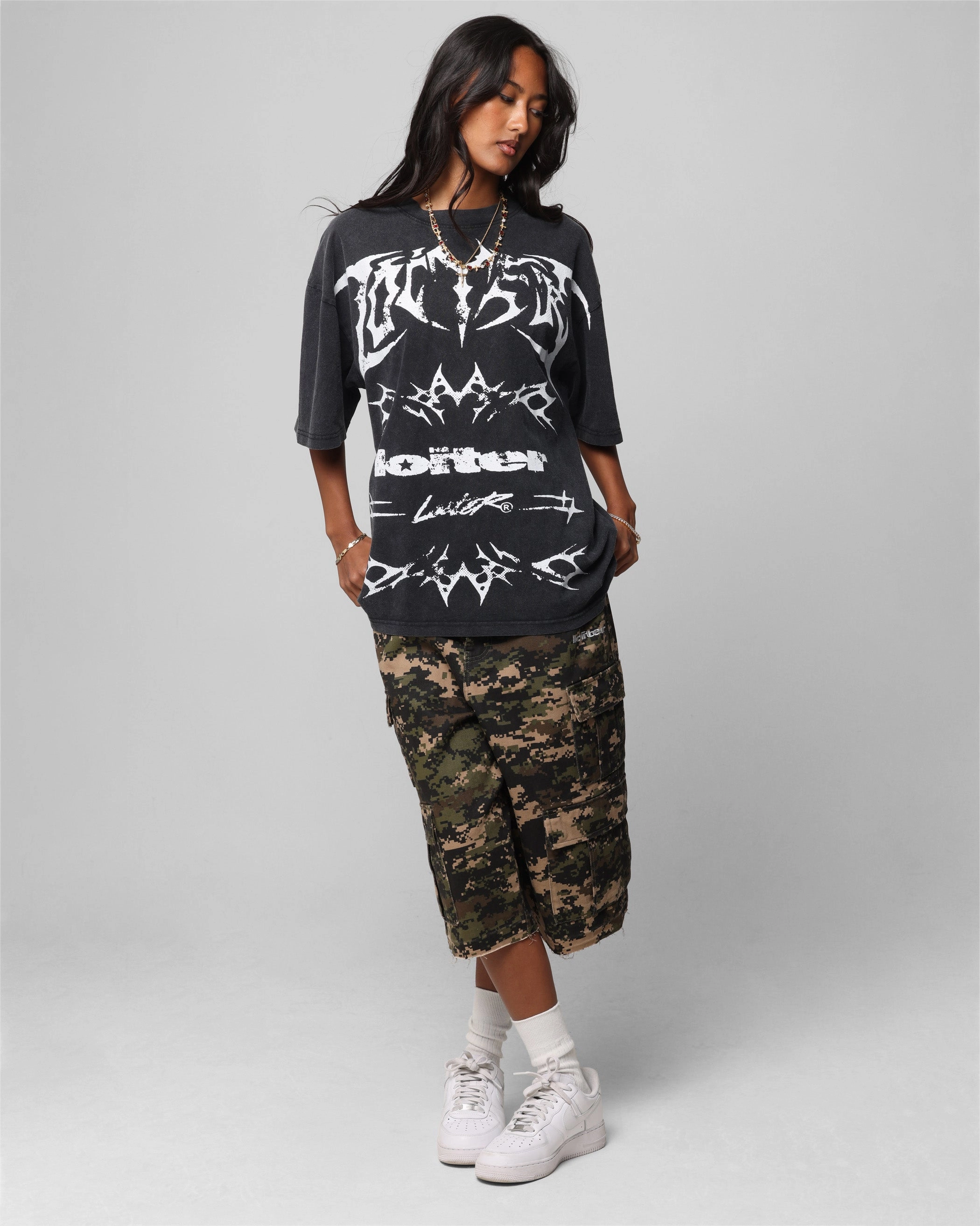 Loiter Metal Stacked Vintage T-Shirt Vintage Black Minimal Fashion