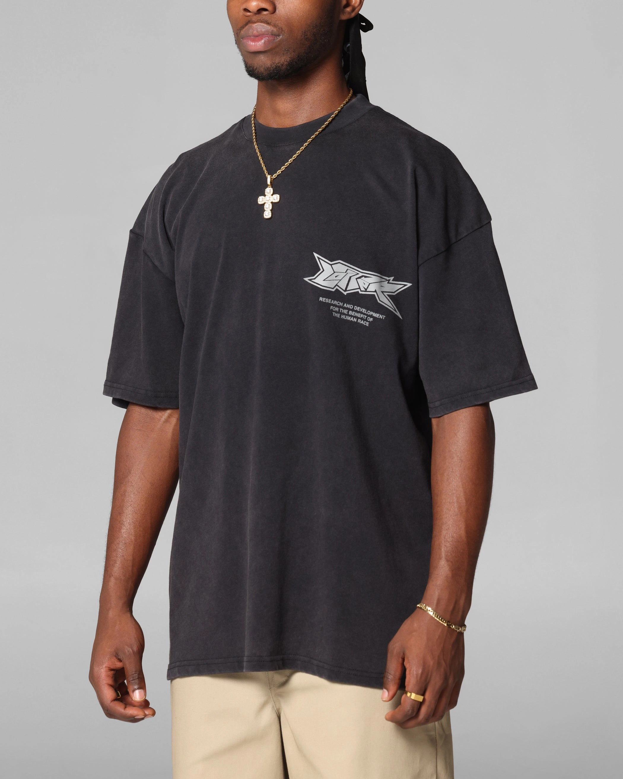 Trendy Wearable Loiter Runway T-Shirt Black Acidwash