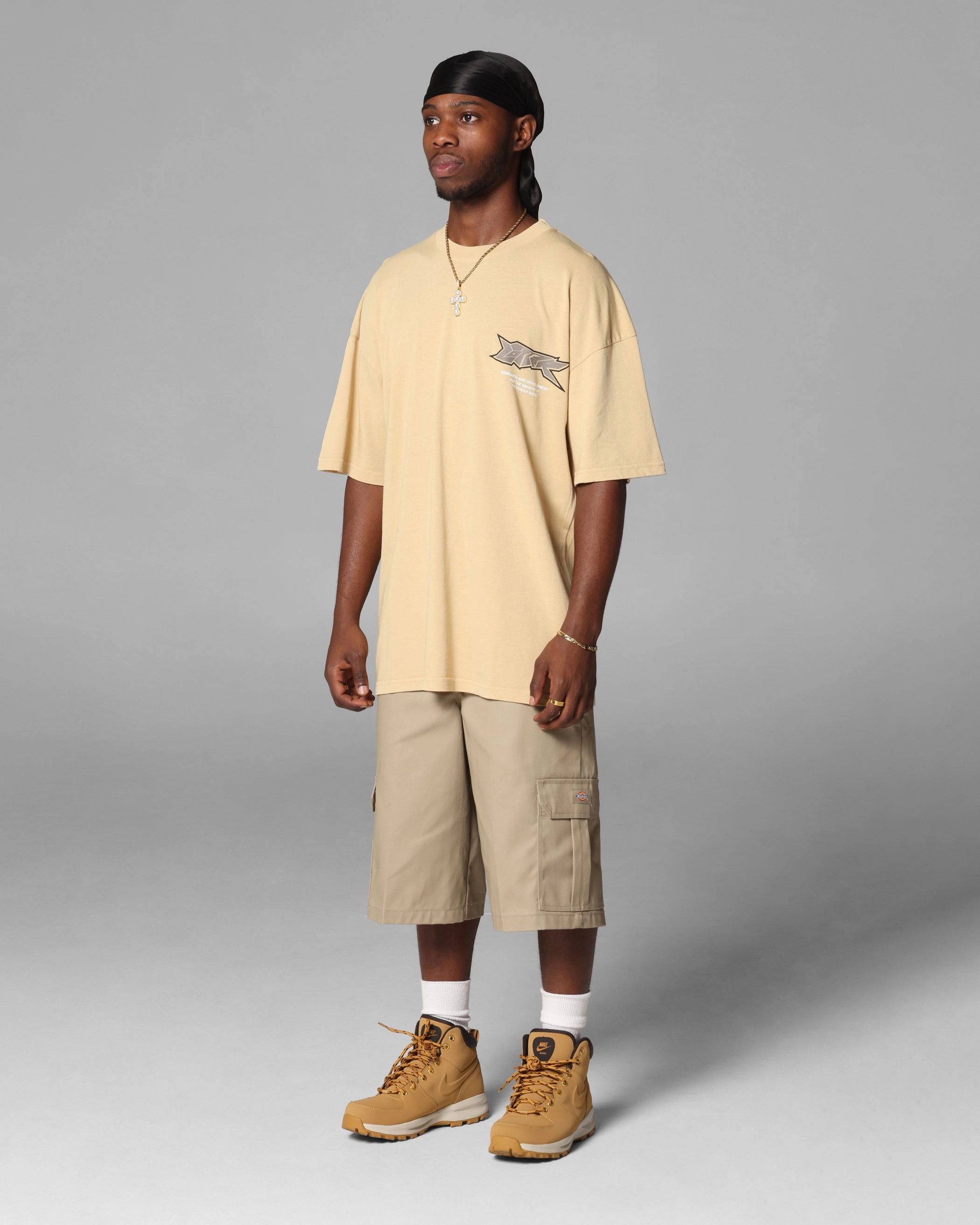 City Fashion Streetwear Style Loiter Runway T-Shirt Stone