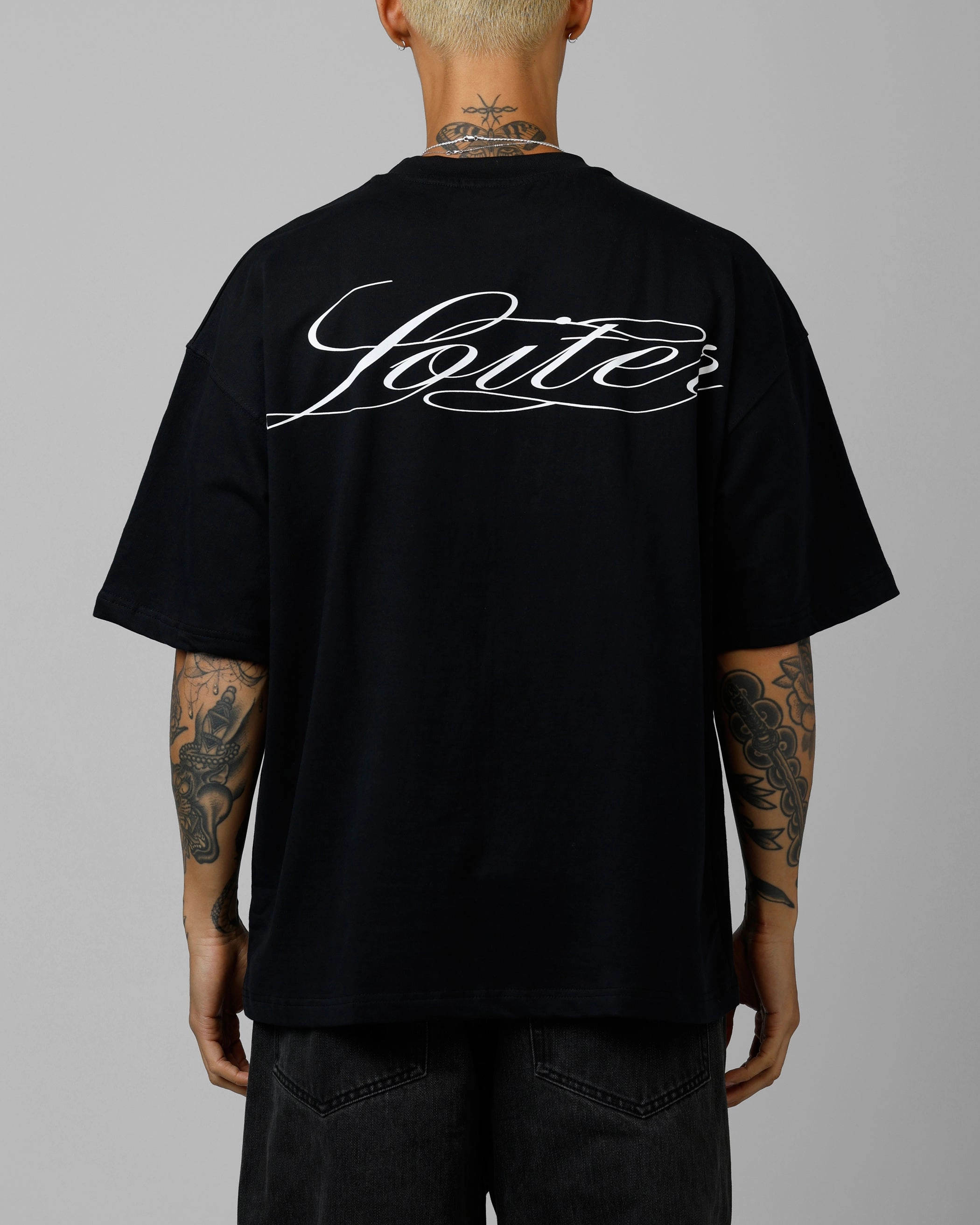 Layering Must-Have Loiter Script Boxy T-Shirt Black