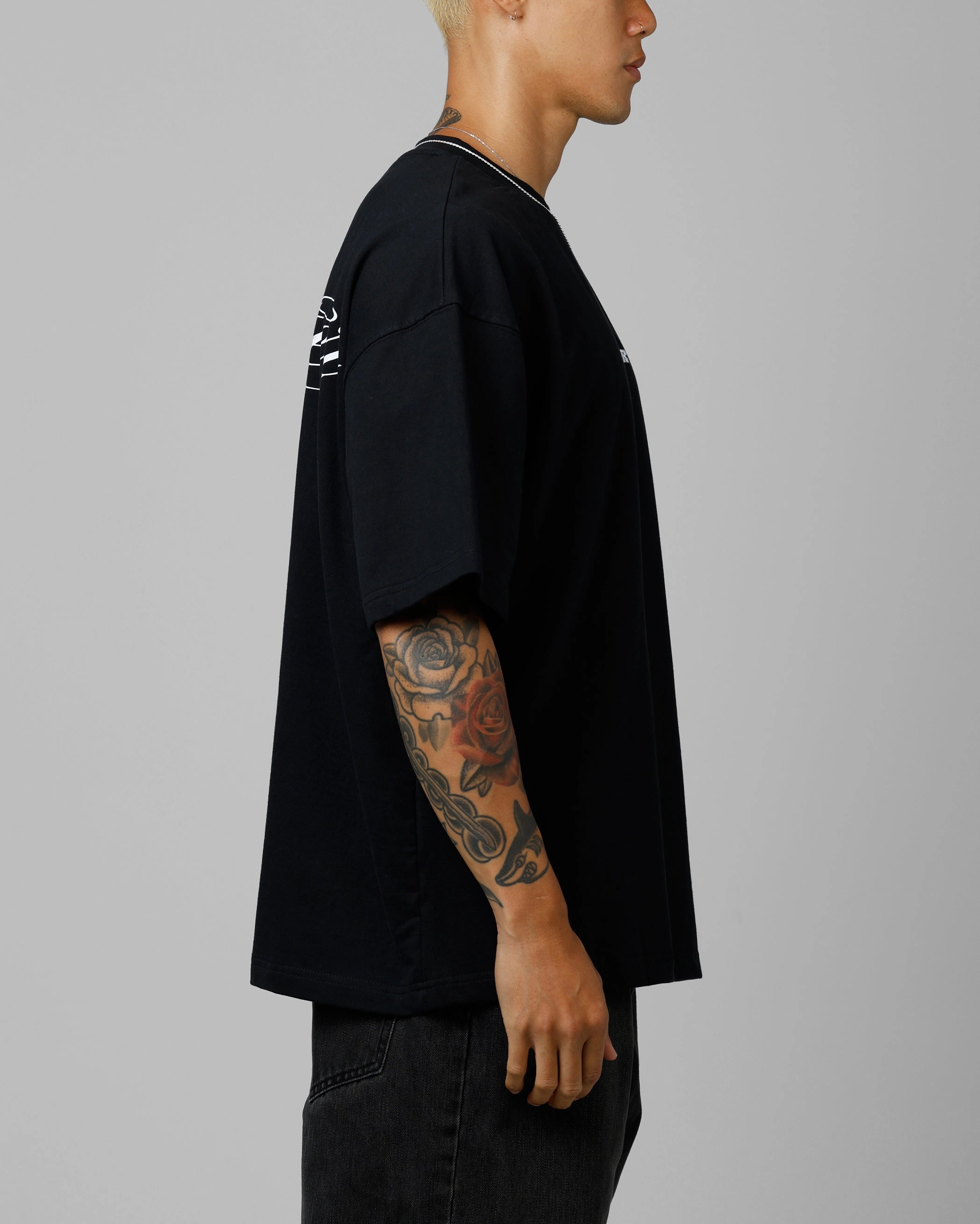Outdoor Trend Loiter Script Boxy T-Shirt Black