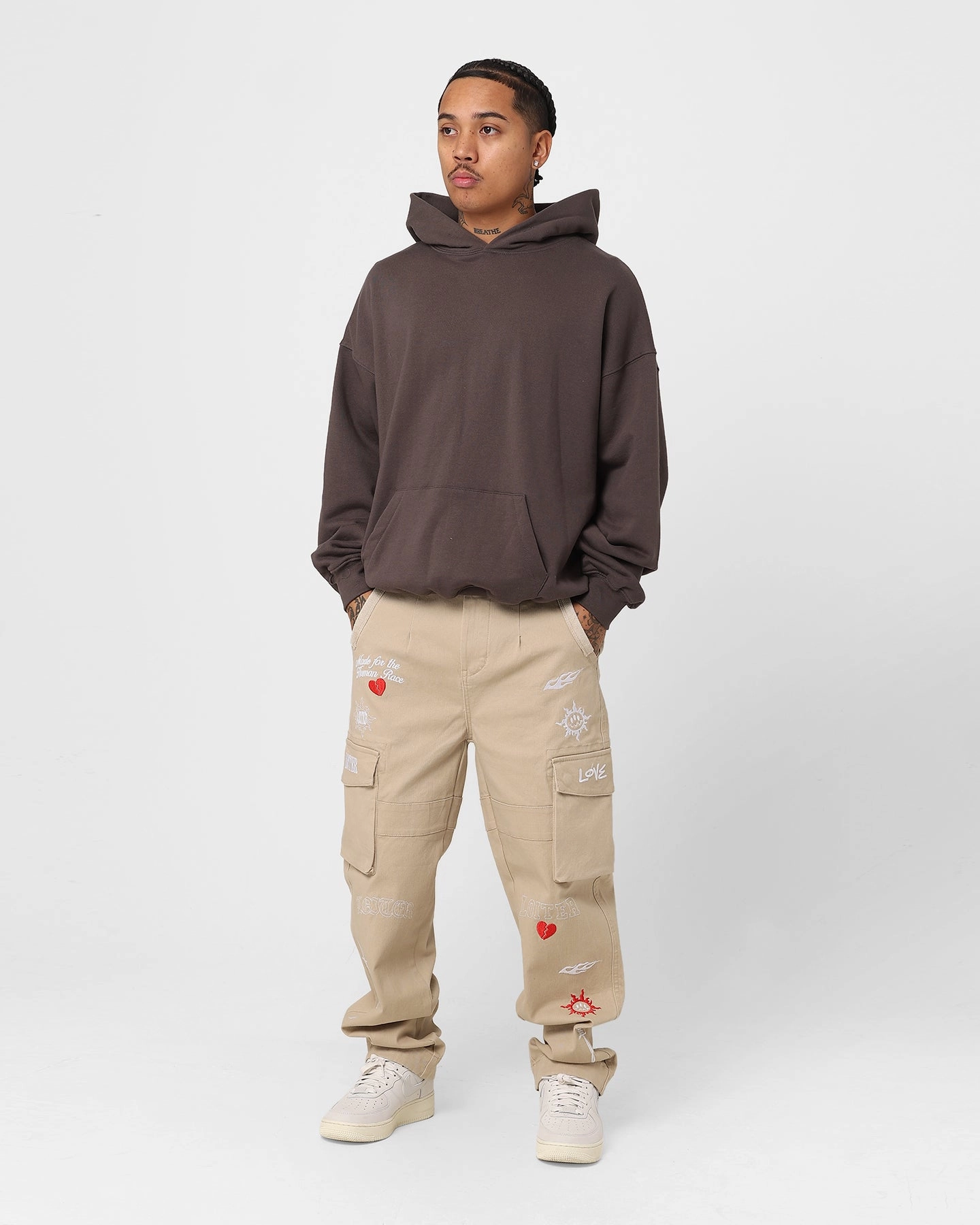 Comfy Vibes Timeless Layers Loiter Sketch Cargo Pants Off White