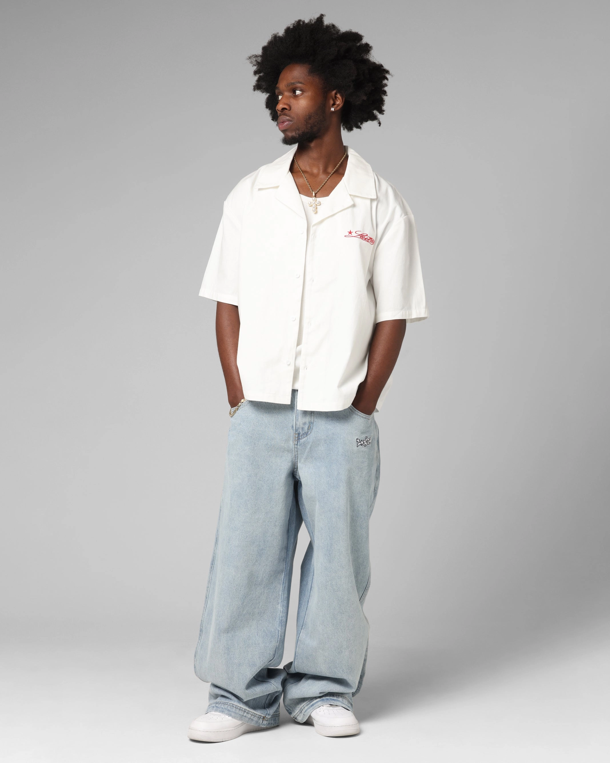 Neutral Vibrant Chill Outfit Base Look Loiter Star Born Jeans Washed Blue