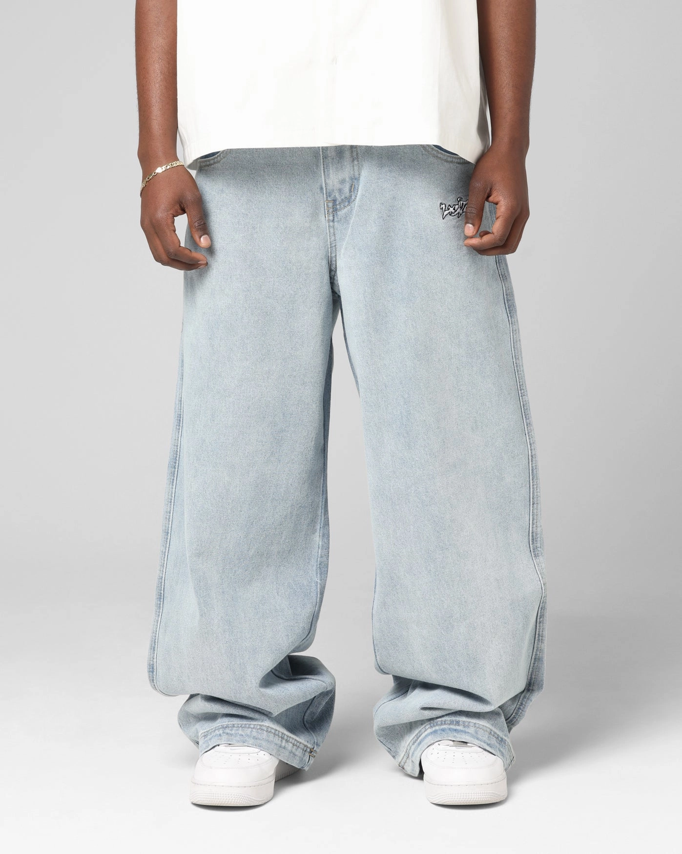 Adjustable Waist Sustainable Weekend Getaway Loiter Star Born Jeans Washed Blue