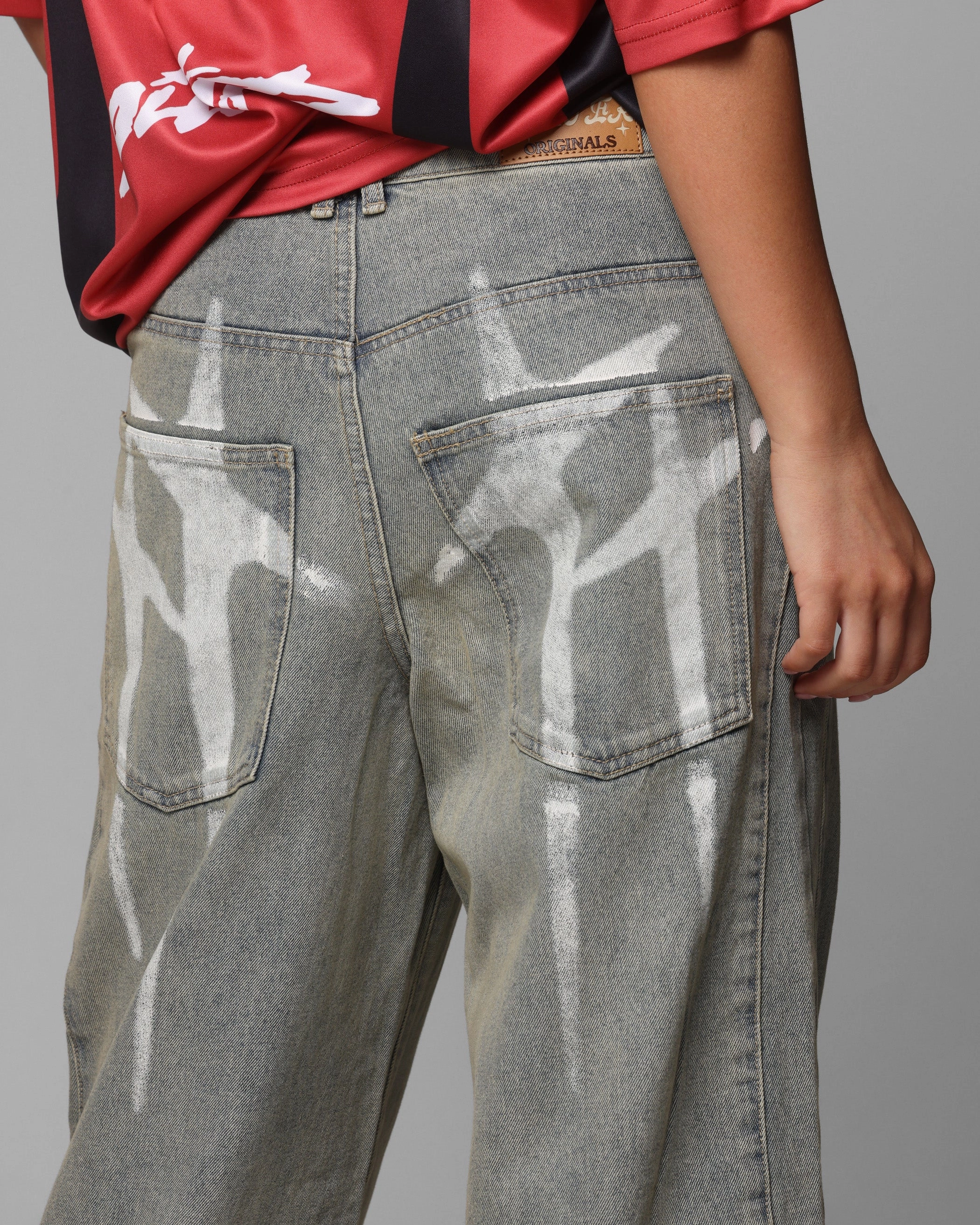 Classic Fit High Durability Loiter Star Walker Wide Leg Jean Washed Blue