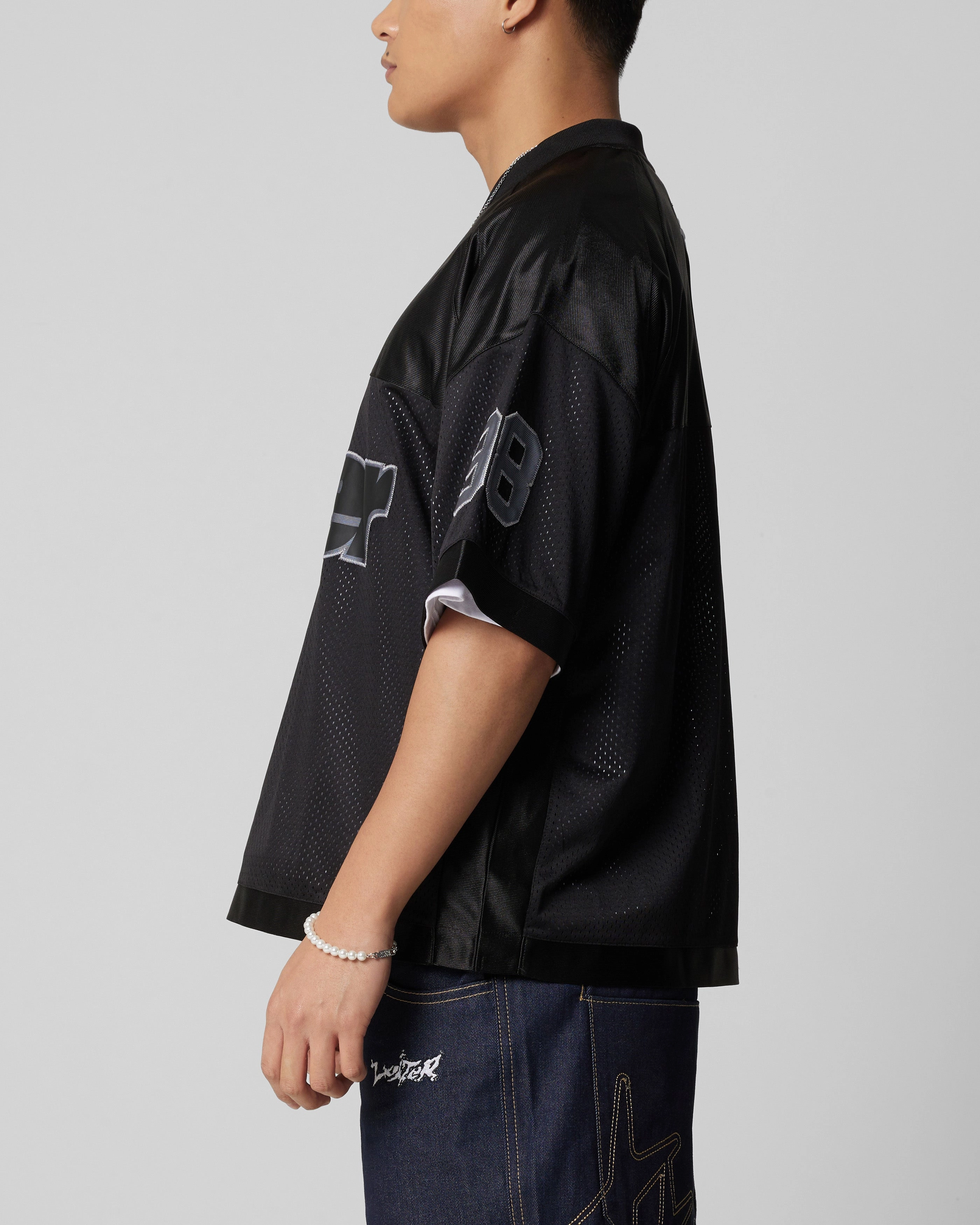 Loiter Training Jersey Black Thermoregulating Technology Breathable mesh lining