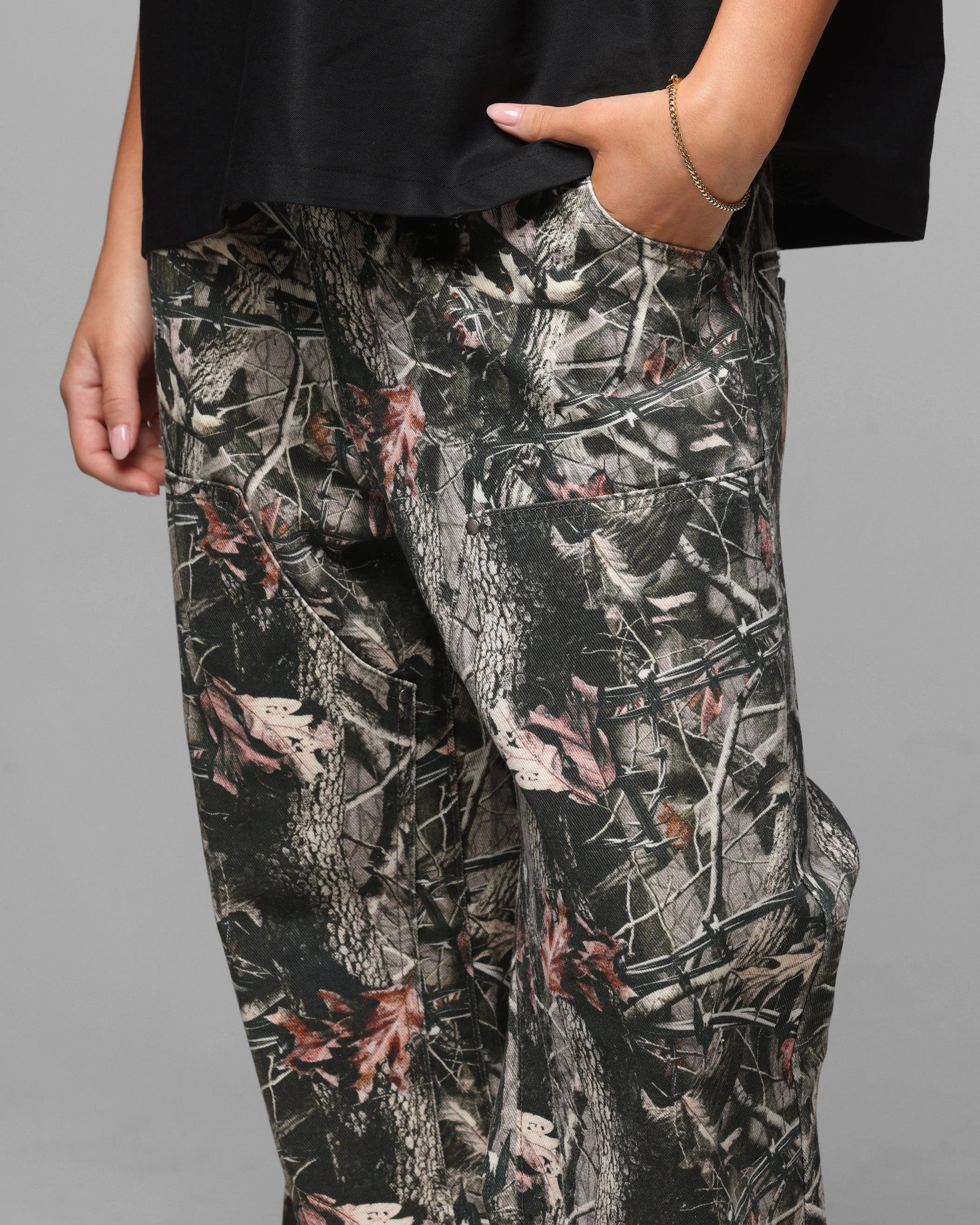 Loiter Unit Hunter Pants Real Tree Camo City Walk Weekend Warrior Low Profile Zipper