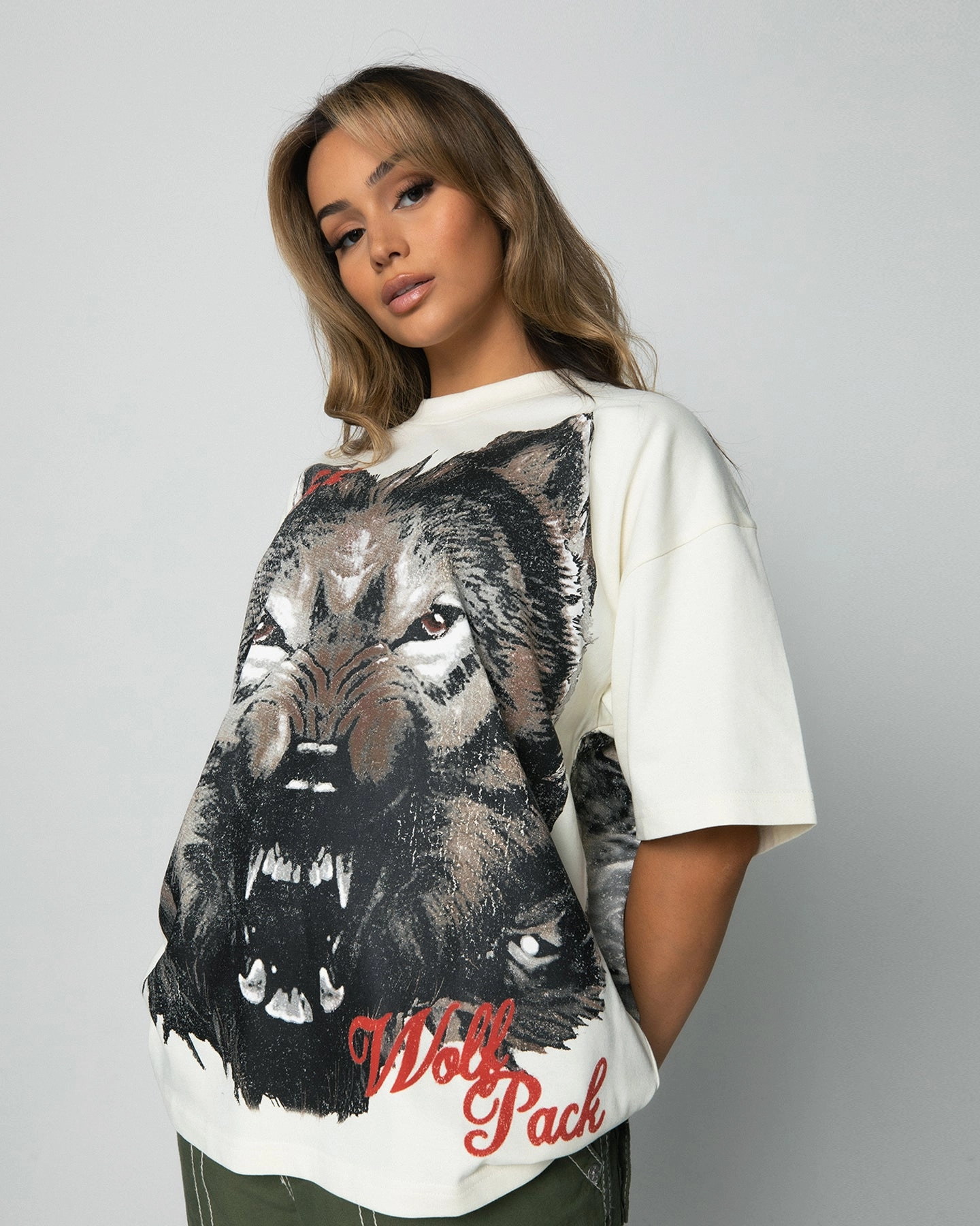 Casual Choice Fashionable Look Loiter Wolf Pack Vintage T-Shirt Ecru