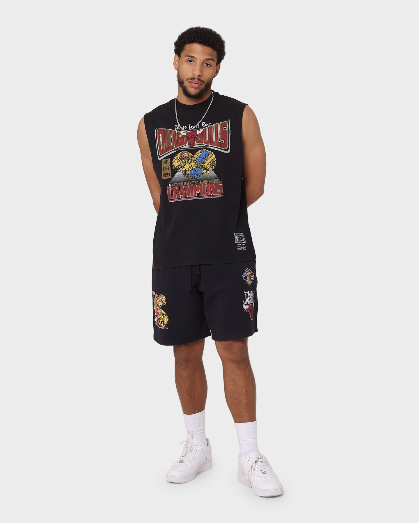 Mitchell & Ness Chicago Bulls '91-'93 Champions Muscle Vintage T-Shirt Faded Black Vintage authenticity