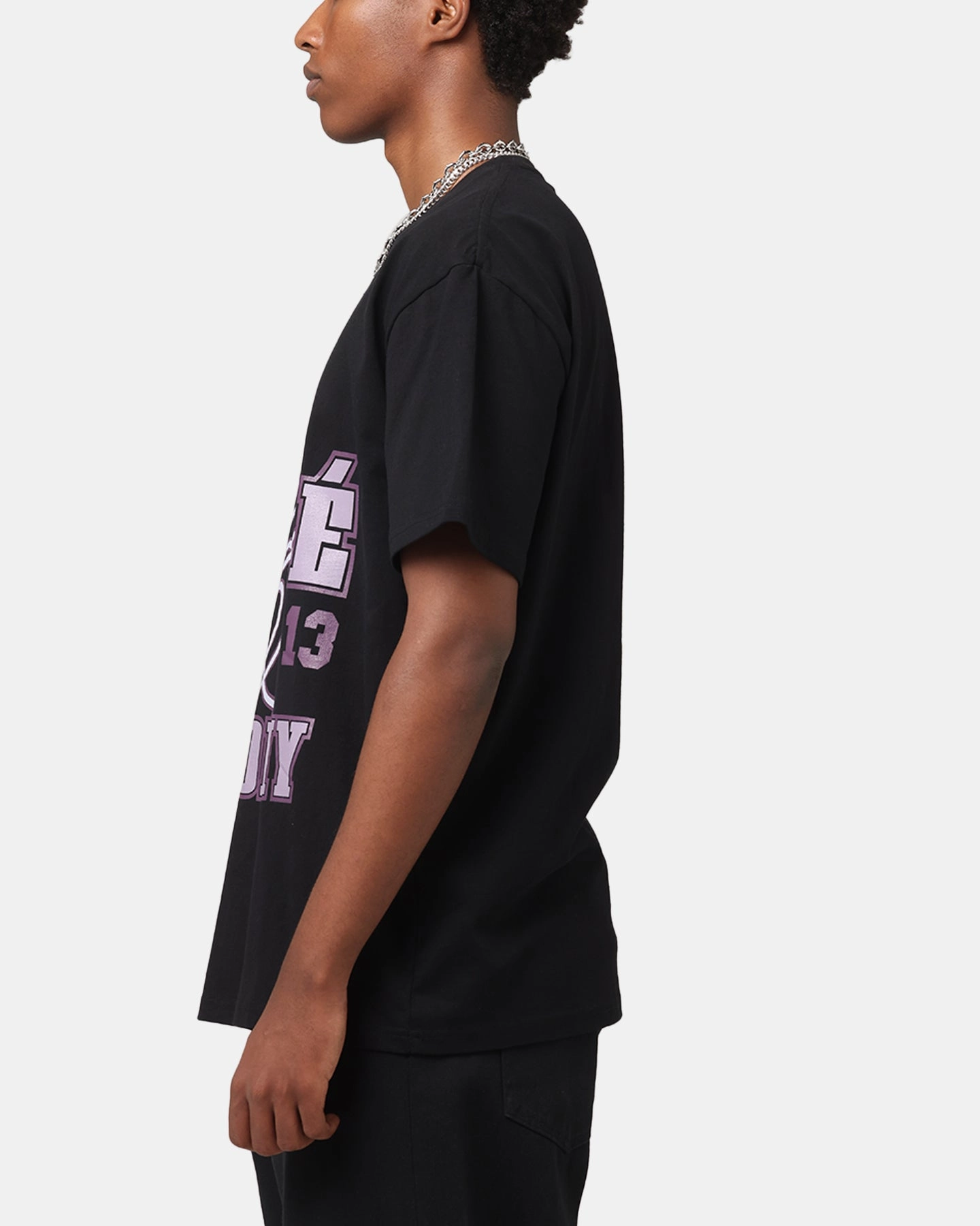Carre Rising Heavy T-Shirt Black Cozy Apparel