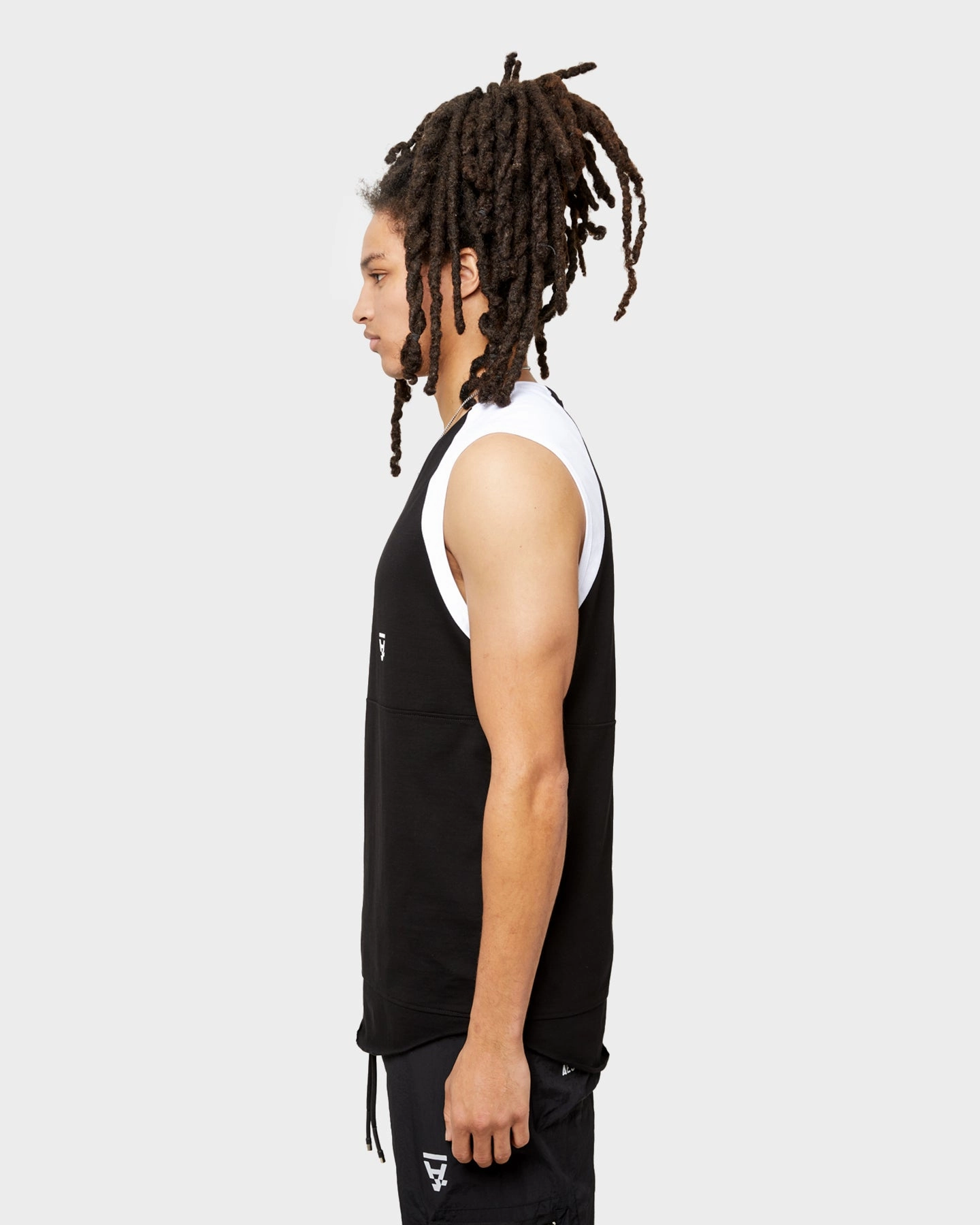 Short sleeved breeziness The Anti Order Unknown Singlet Black/White