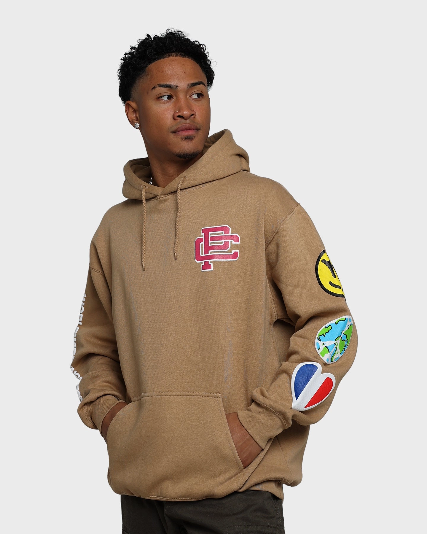 TailoredSilhouette Silicone Grip Trim Carr?? Worldwide Essential Hoodie Sandstone