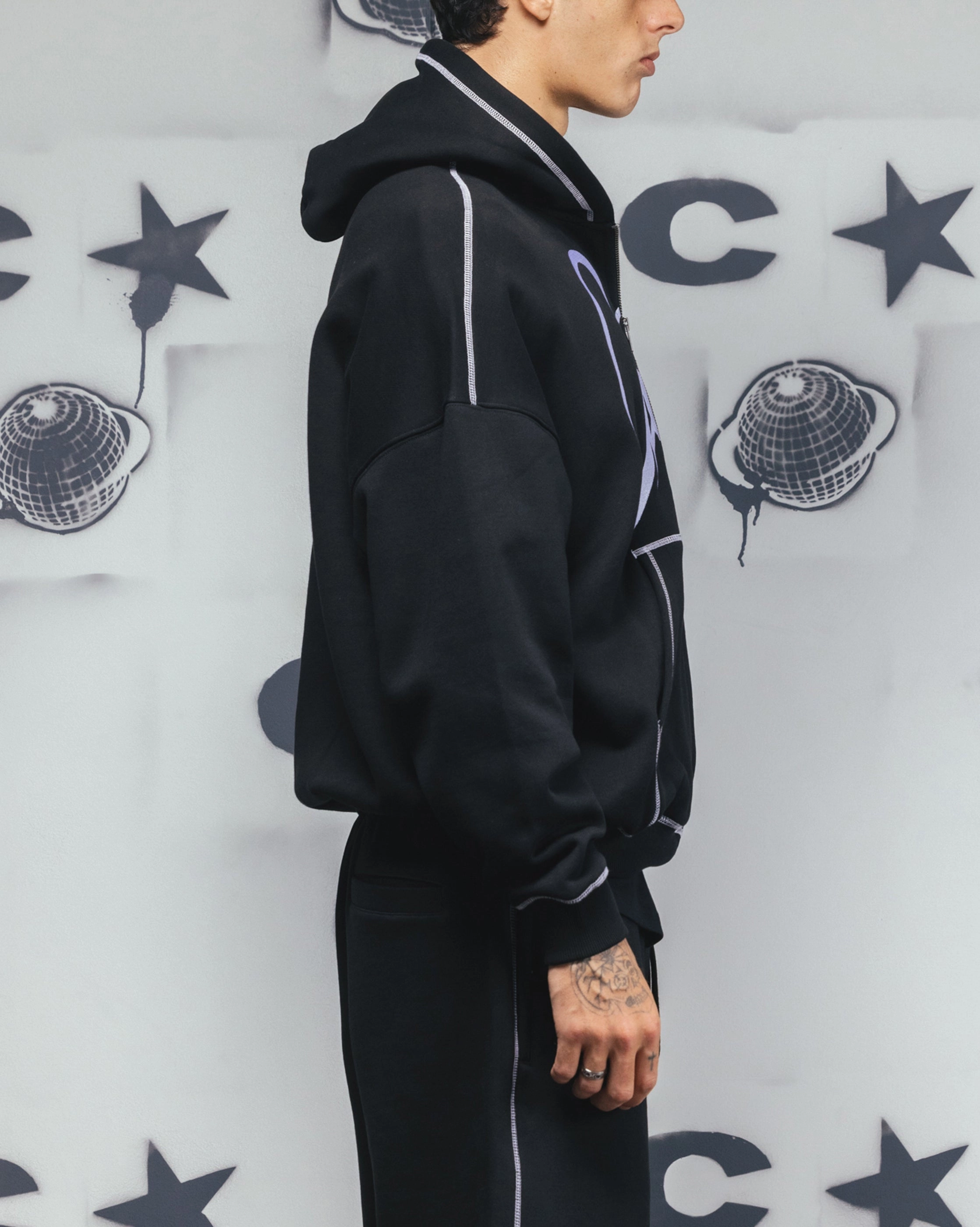 Carre Corrupt Hoodie Black Minimal Cool Thermal Insulation Layer