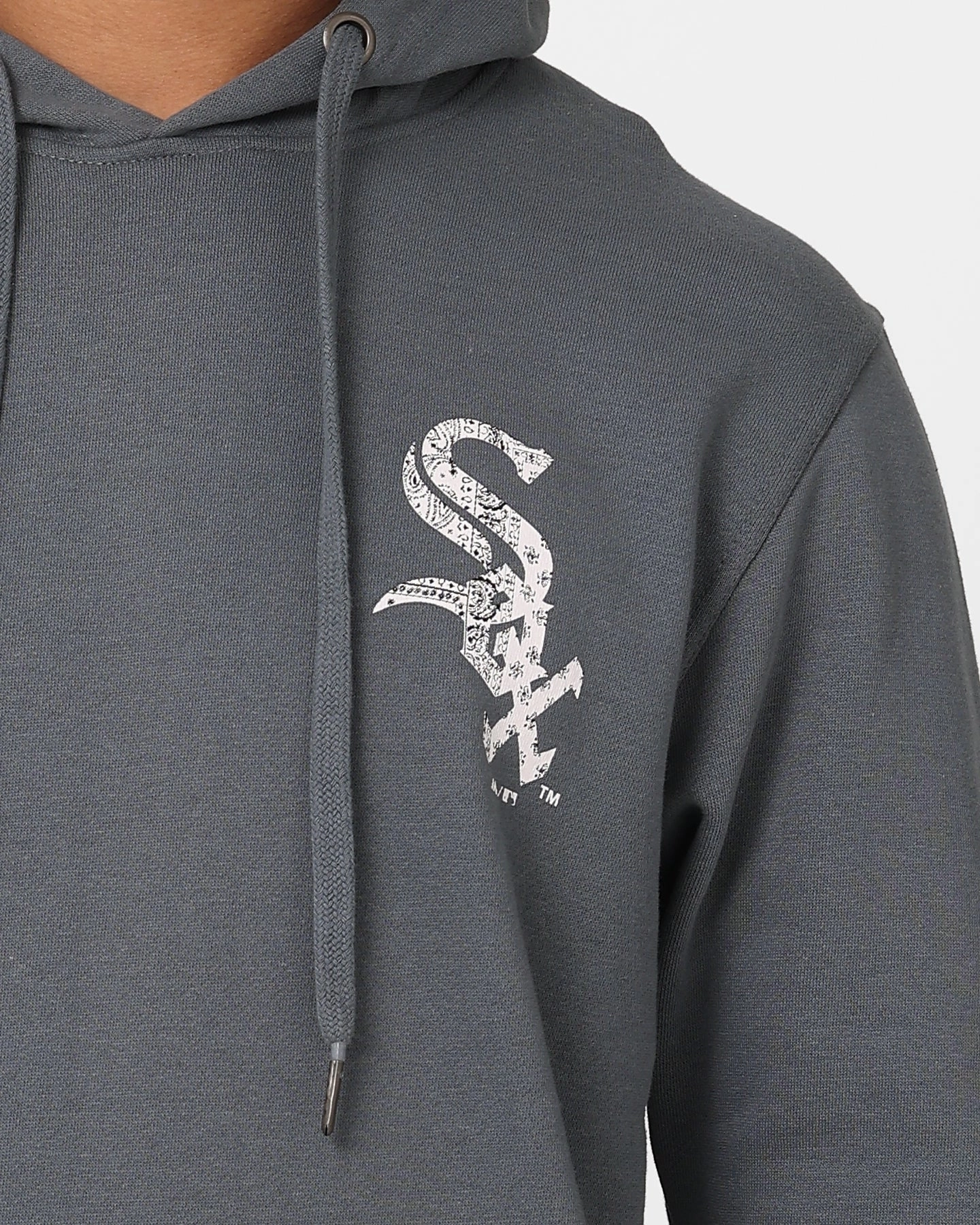 All Day Comfort Majestic Athletic Chicago White Sox Bandana Paisley Duke Hoodie Pewter