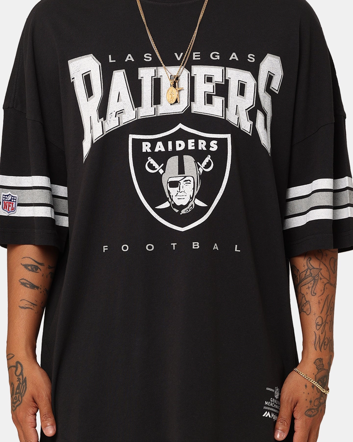Relax Comfort Style petite size Majestic Athletic Las Vegas Raiders Vintage Sport Striped Sleeve T-Shirt Faded Black