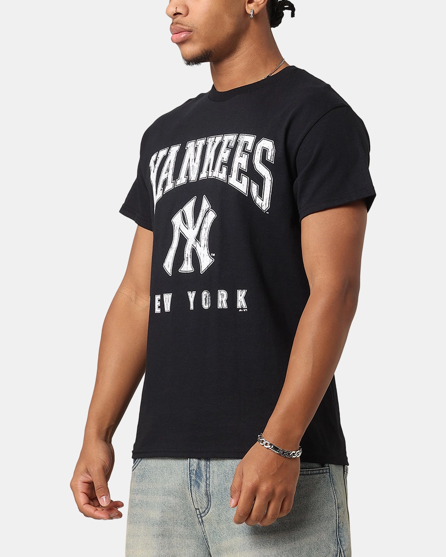Majestic Athletic New York Yankees Blecker Team Arch T-Shirt Black AntiPilling Treatment Adjustable Hem