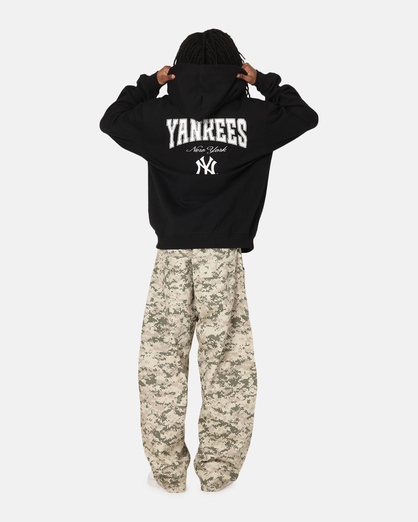 Majestic Athletic New York Yankees Champs Serial Mono Hoodie Black Comfort - prioritized