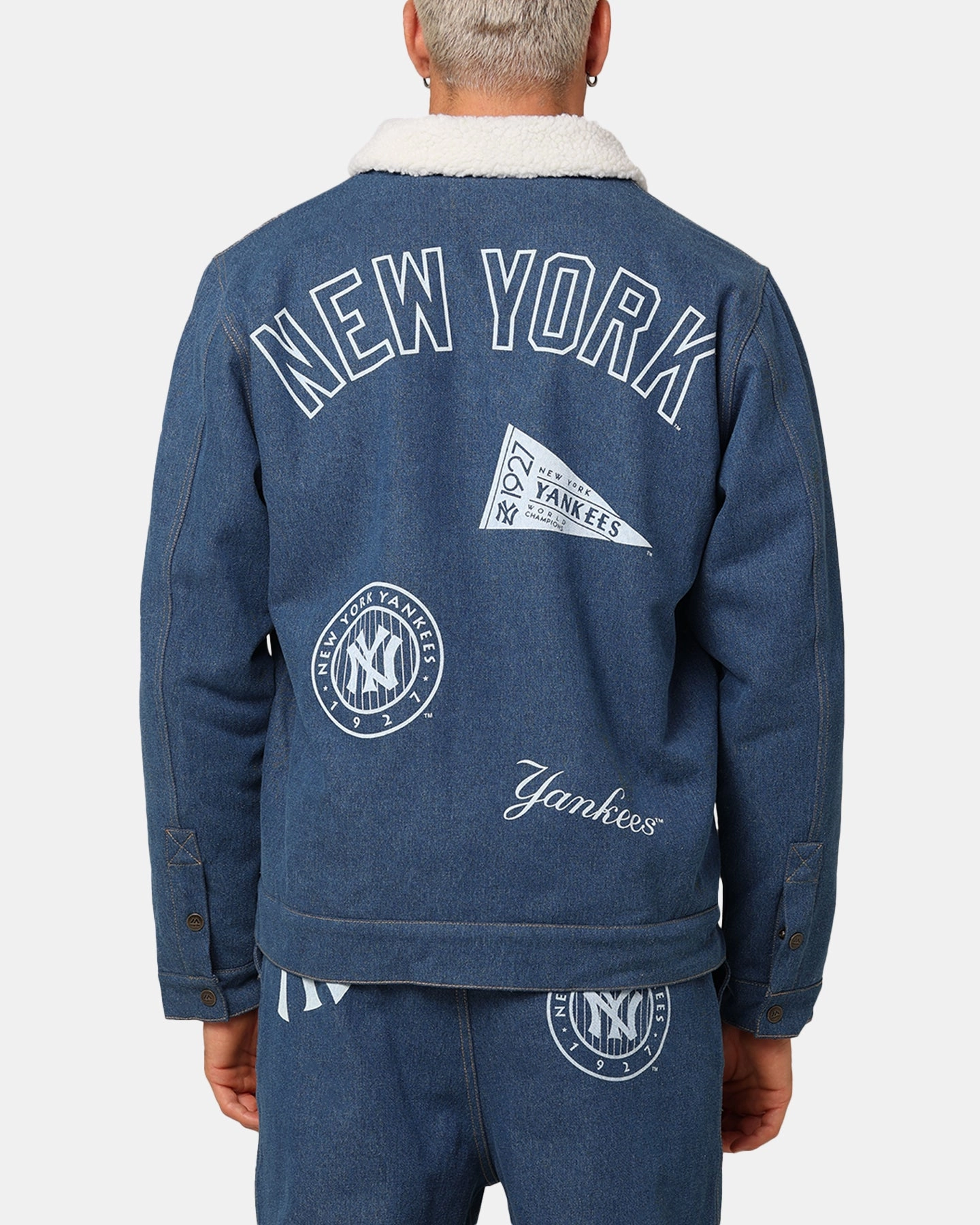 Majestic Athletic New York Yankees Etched Denim Shacket Washed Blue Denim Chain