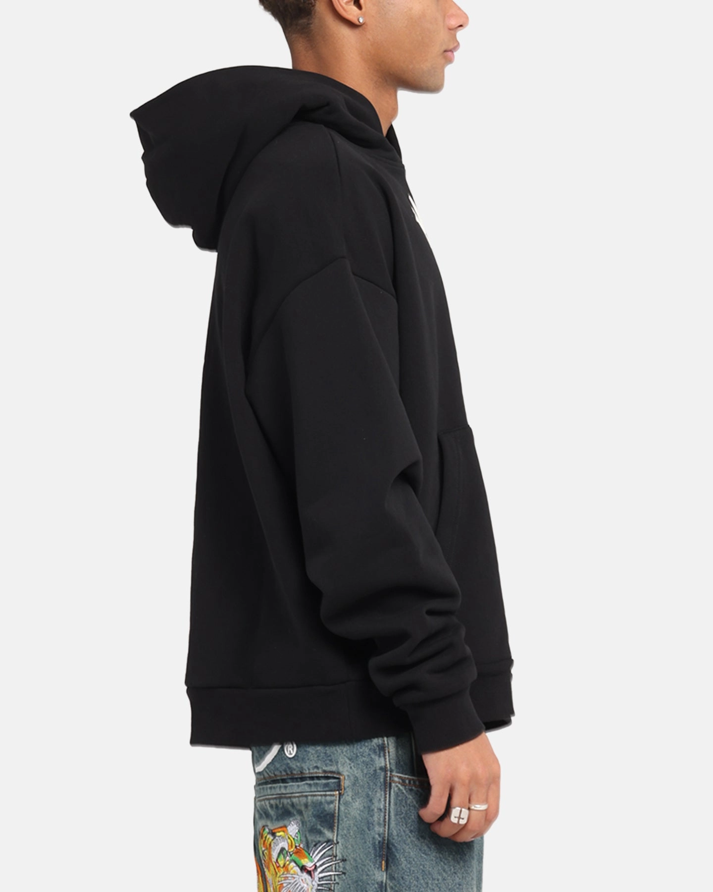 Chic Comfort Fashionable Ease Market Smiley Lockup Hoodie Black