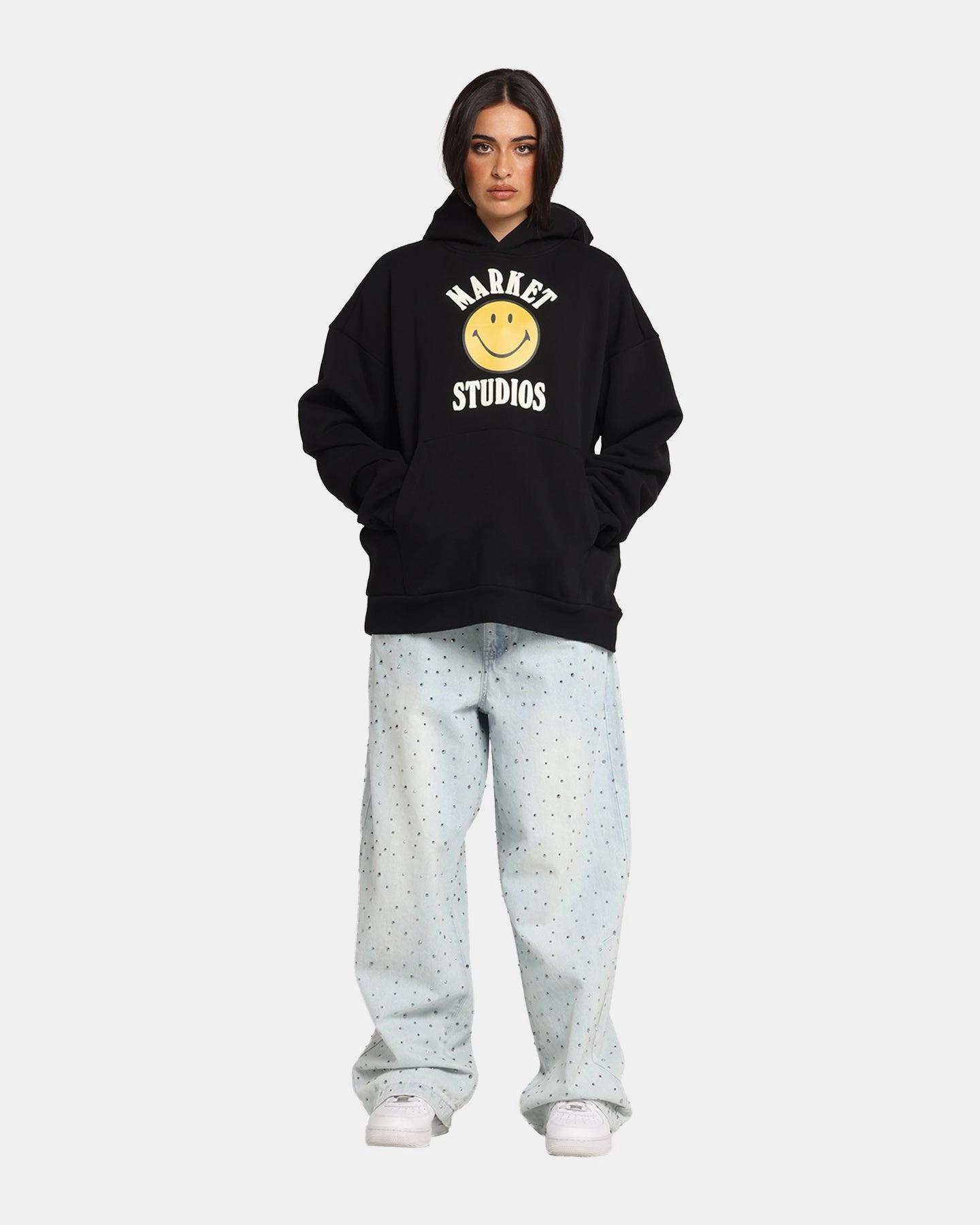 Chic Outfit Timeless Layering Market Smiley Lockup Hoodie Black