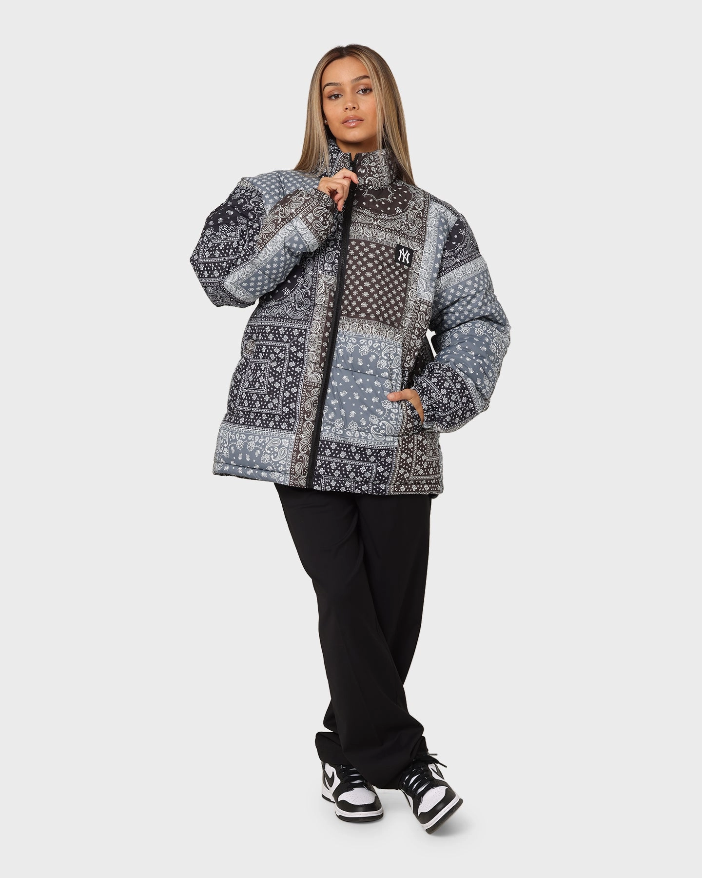 Sports use Ventilation Grommets Majestic Athletic New York Yankees Bandana Paisley Jacket Tonal Aop Paisley