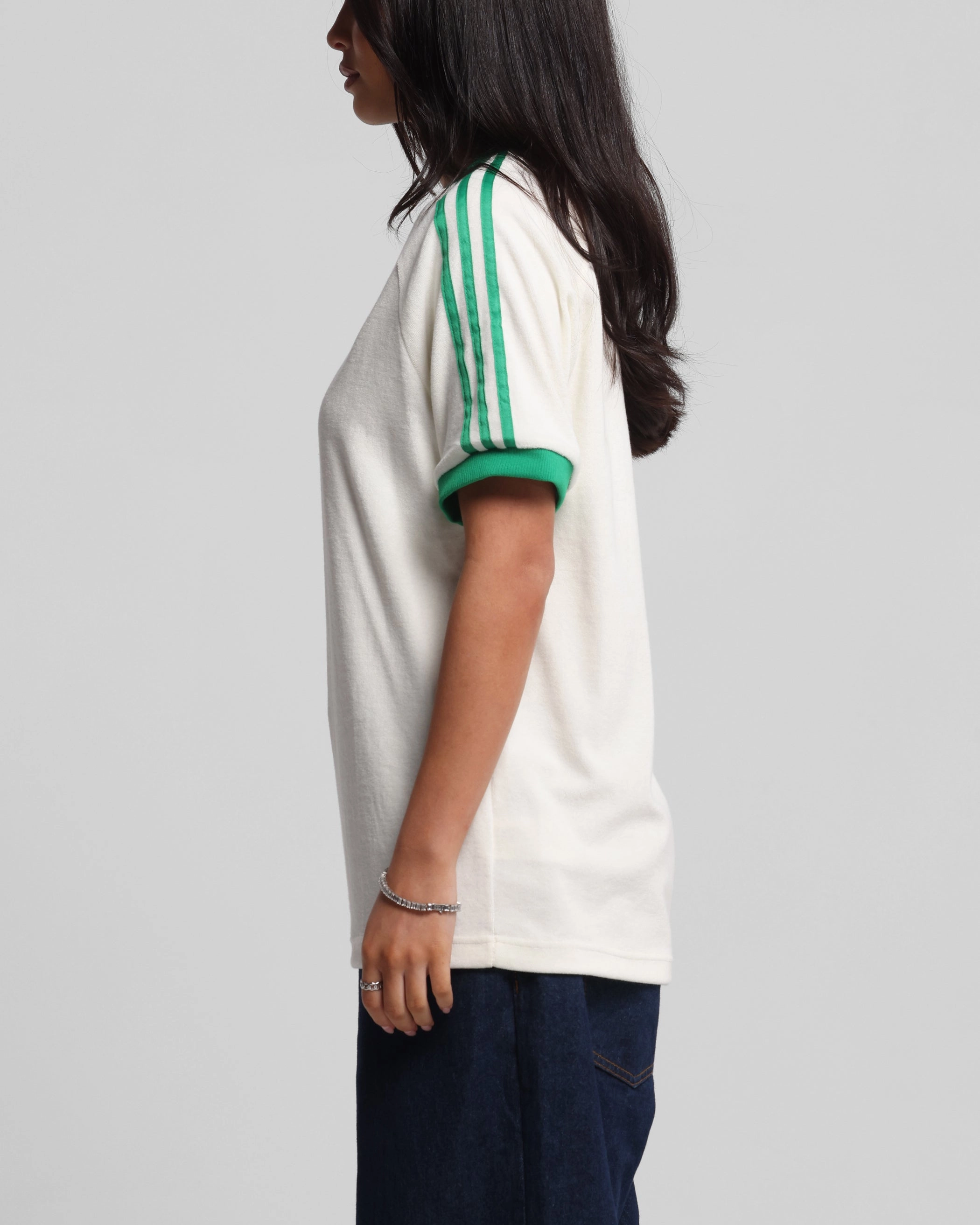 Outdoor Outfit Style Adidas Originals 70's Cali T-Shirt Off White