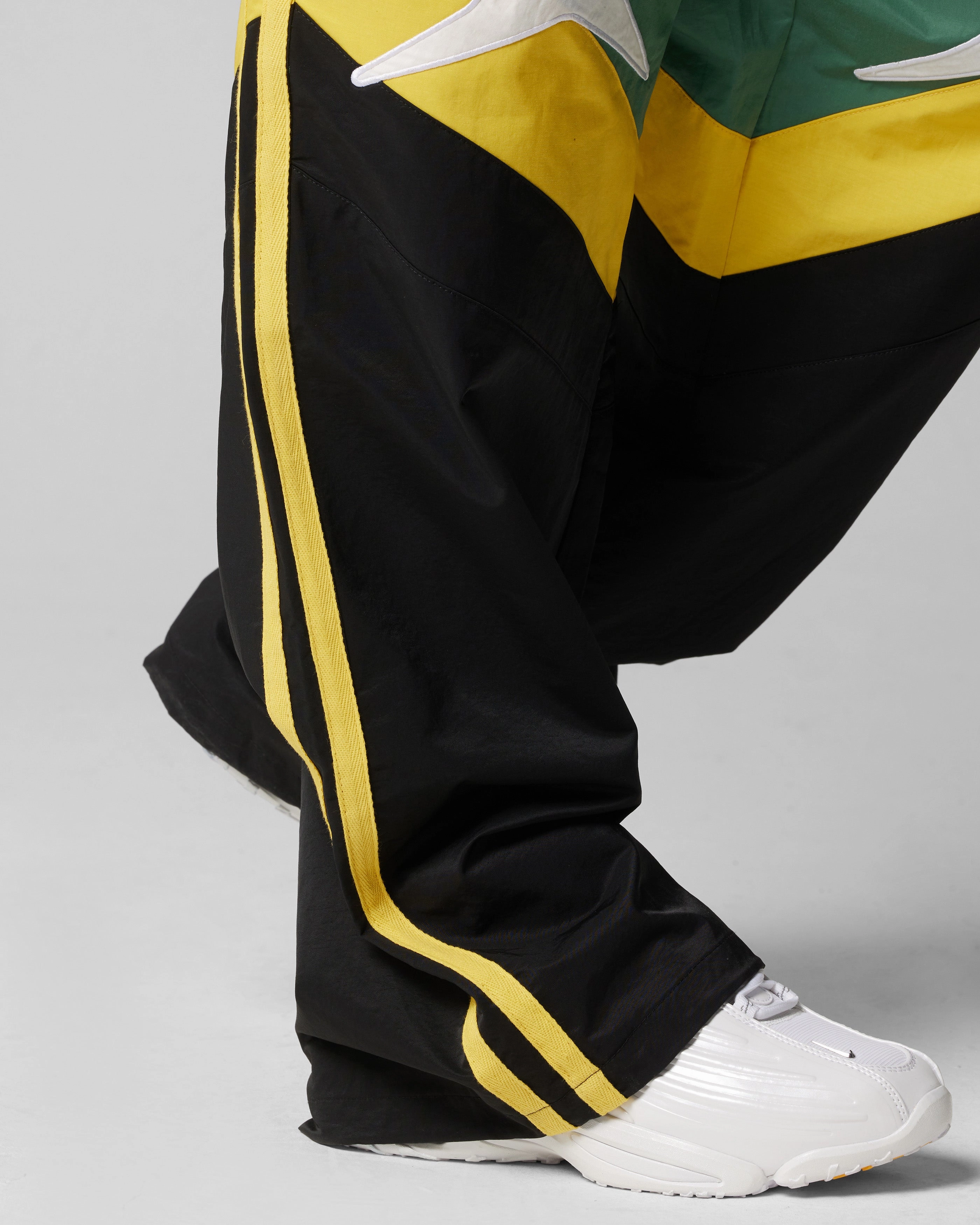 Lightweight Wear Loiter Hybrid Trackpants Green/Yellow