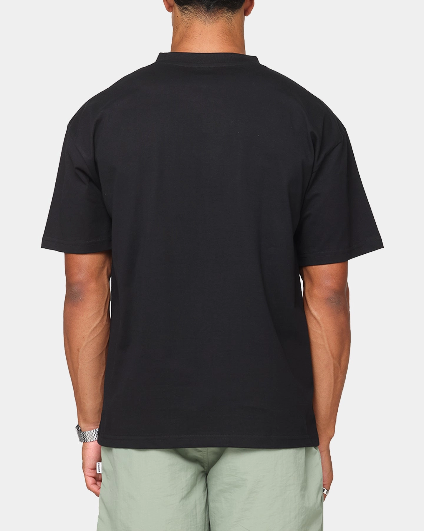 Carre Institute T-Shirt Black Perfect for Any Outfit