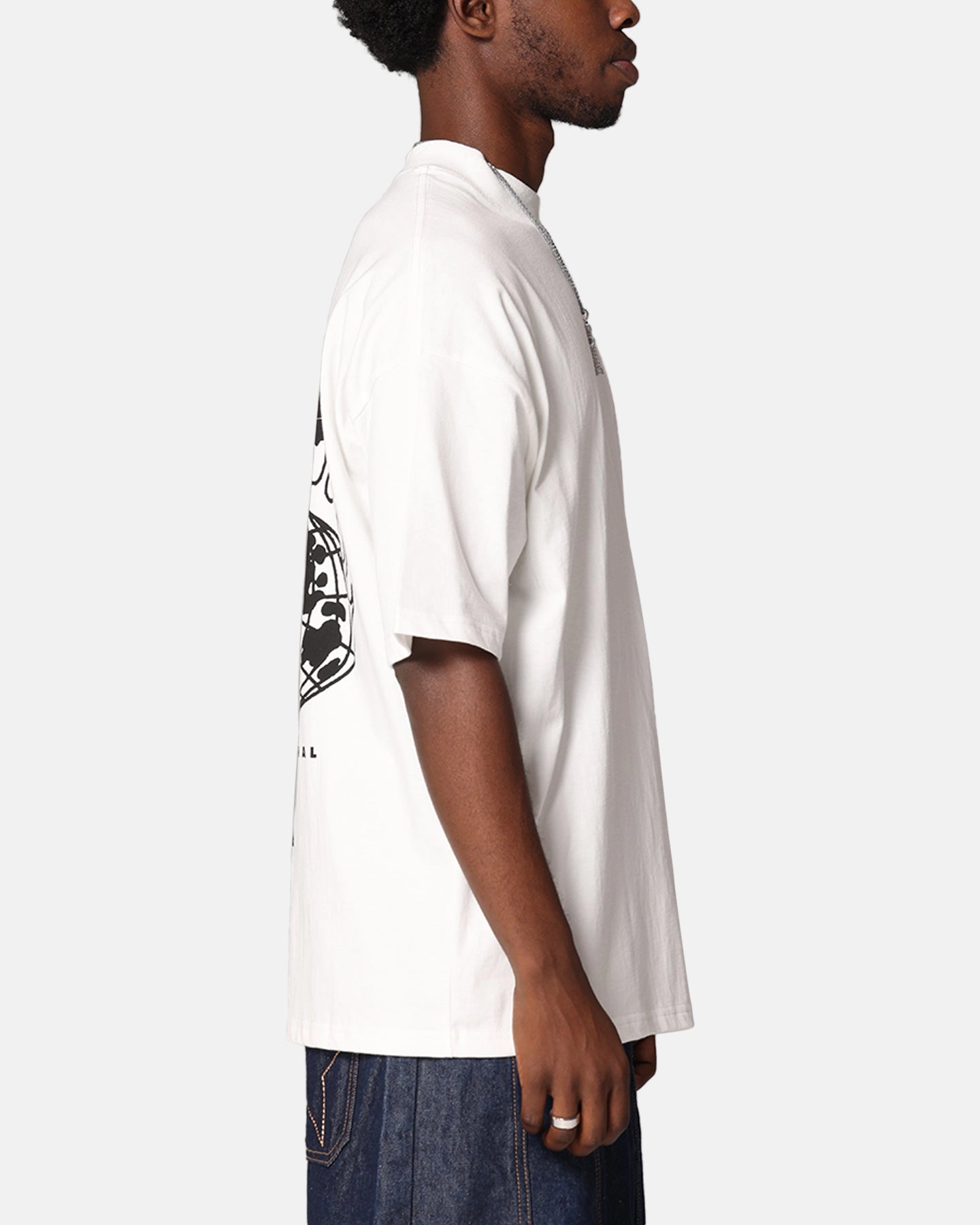 Perfect For Relaxing Laser Cut Edges Carre Passport Mock Neck T-Shirt Off White