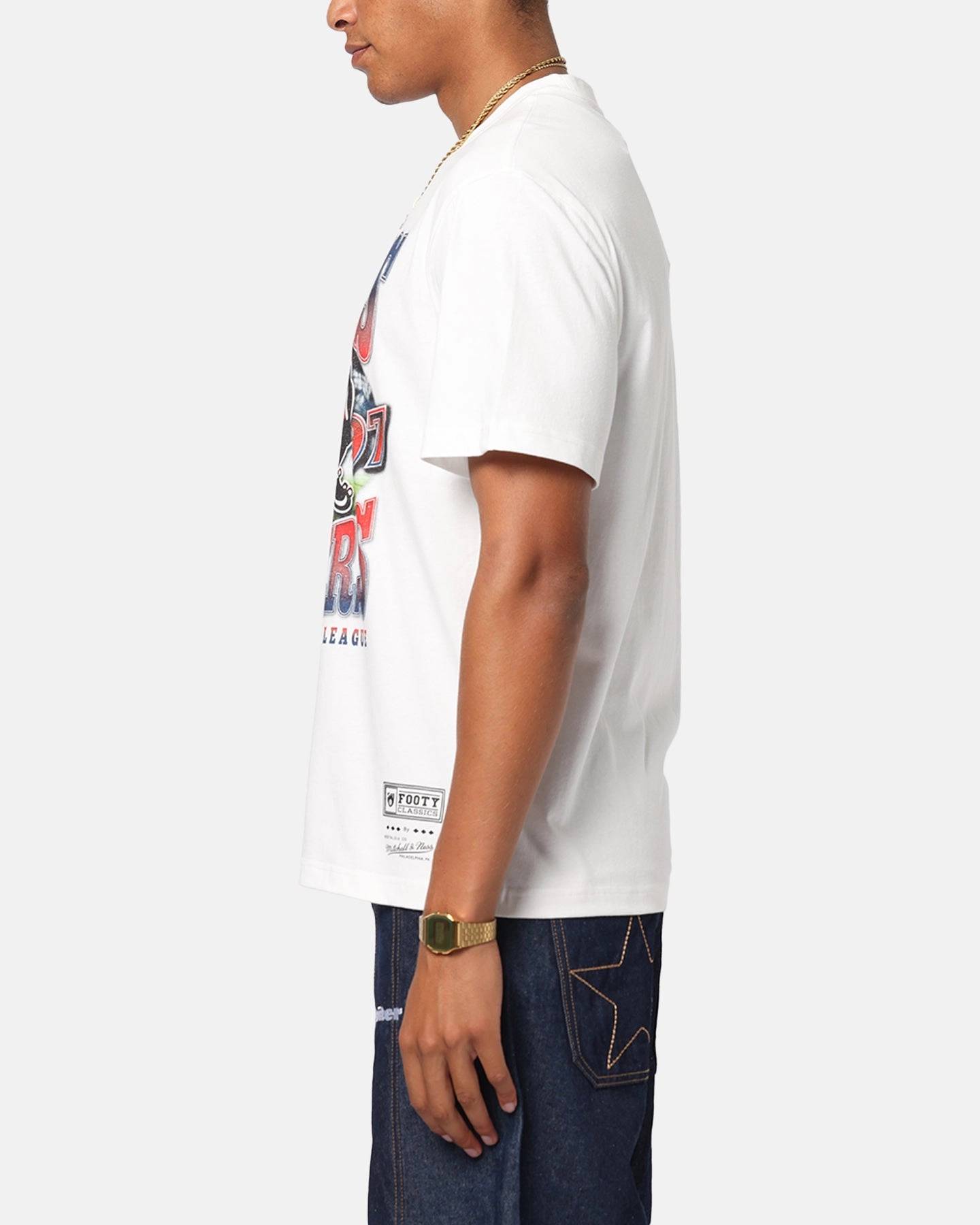 Simple Style EasyCareFinish Mitchell & Ness Adelaide Crows Mascot T-Shirt Vintage White