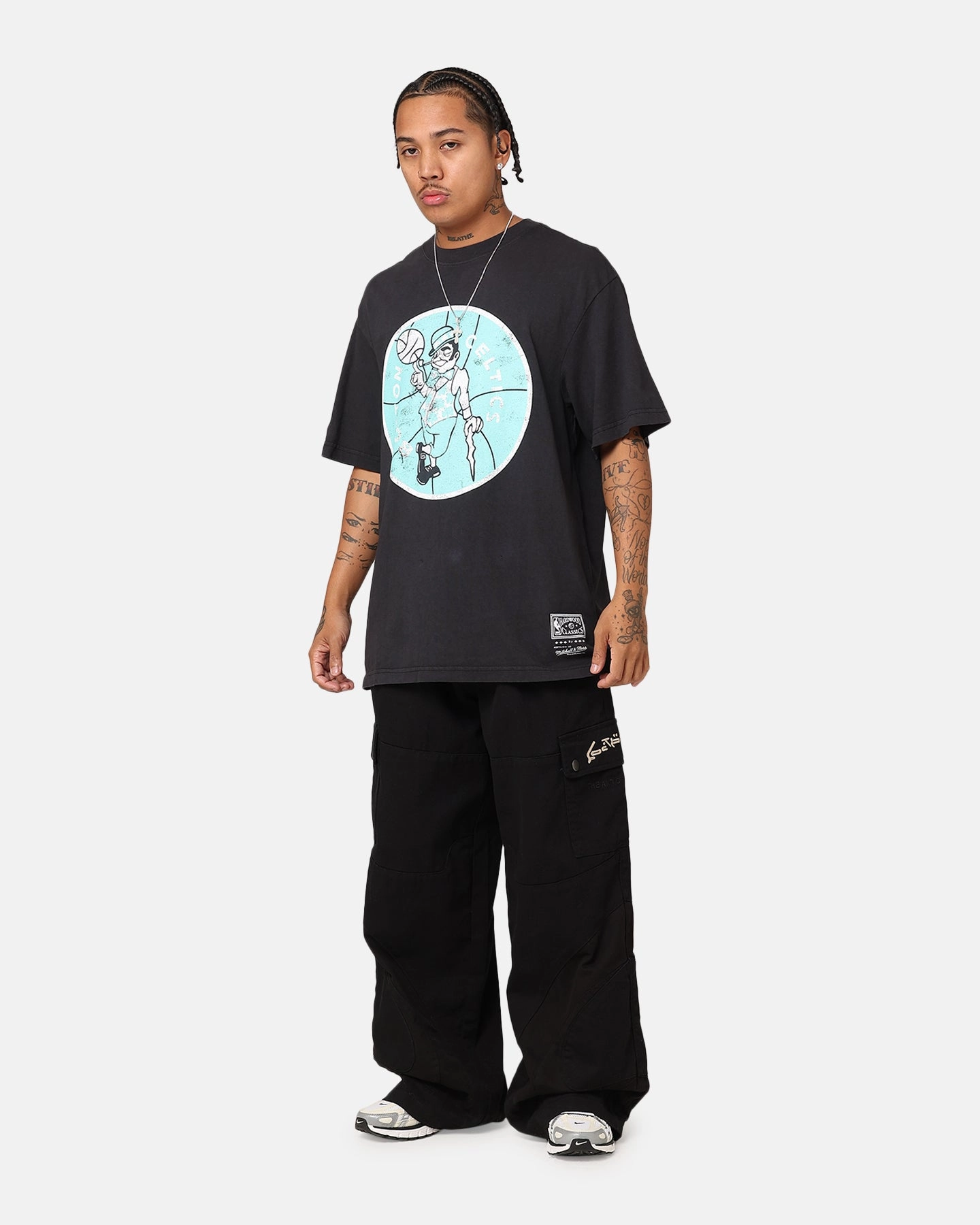 Simple and Chic Mitchell & Ness Boston Celtics Ice Blue Logo T-Shirt Faded Black