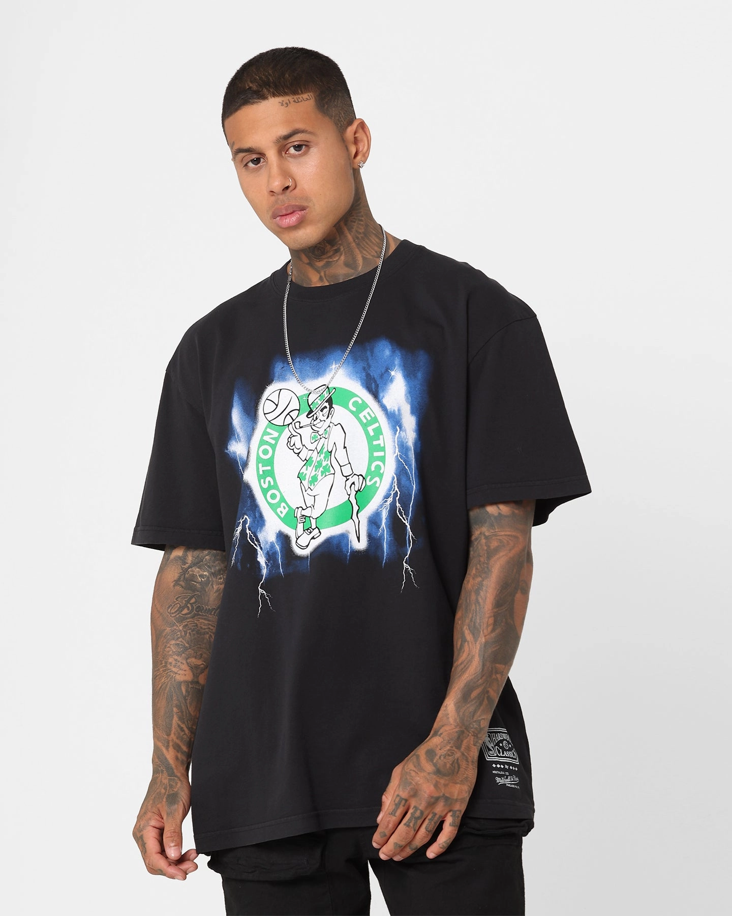 Mitchell & Ness Boston Celtics Logo Lightning T-Shirt Black Trendy Vibes Wear Comfy Fit