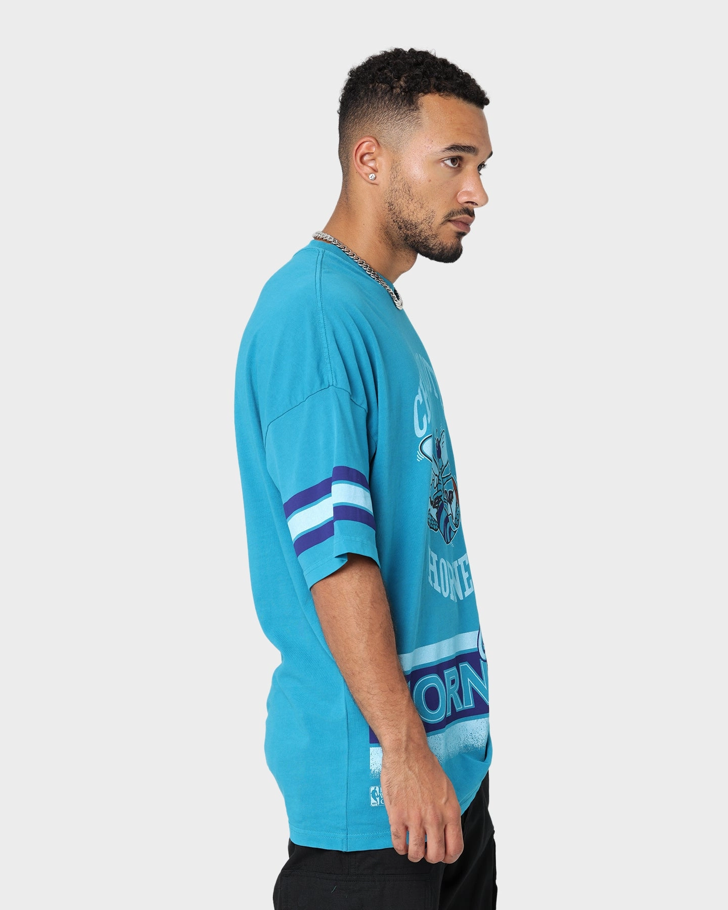 Mitchell & Ness Charlotte Hornets Vintage Conference T-Shirt Faded Teal MinimalistDesign Breathable Fit Wear