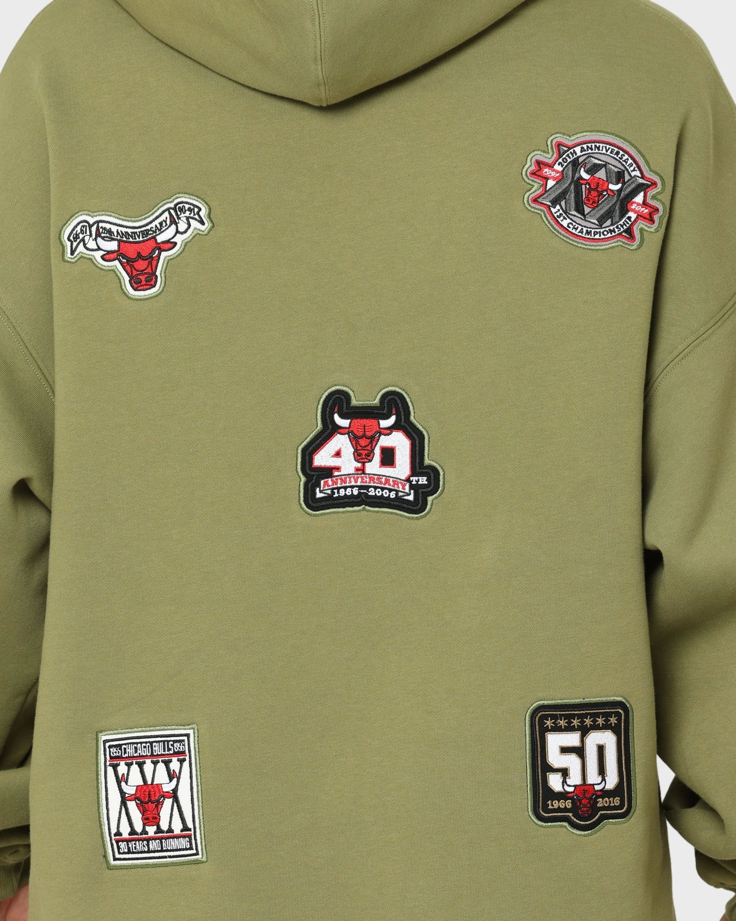 Mitchell & Ness Chicago Bulls Anniversary Hoodie Olive Sophisticated