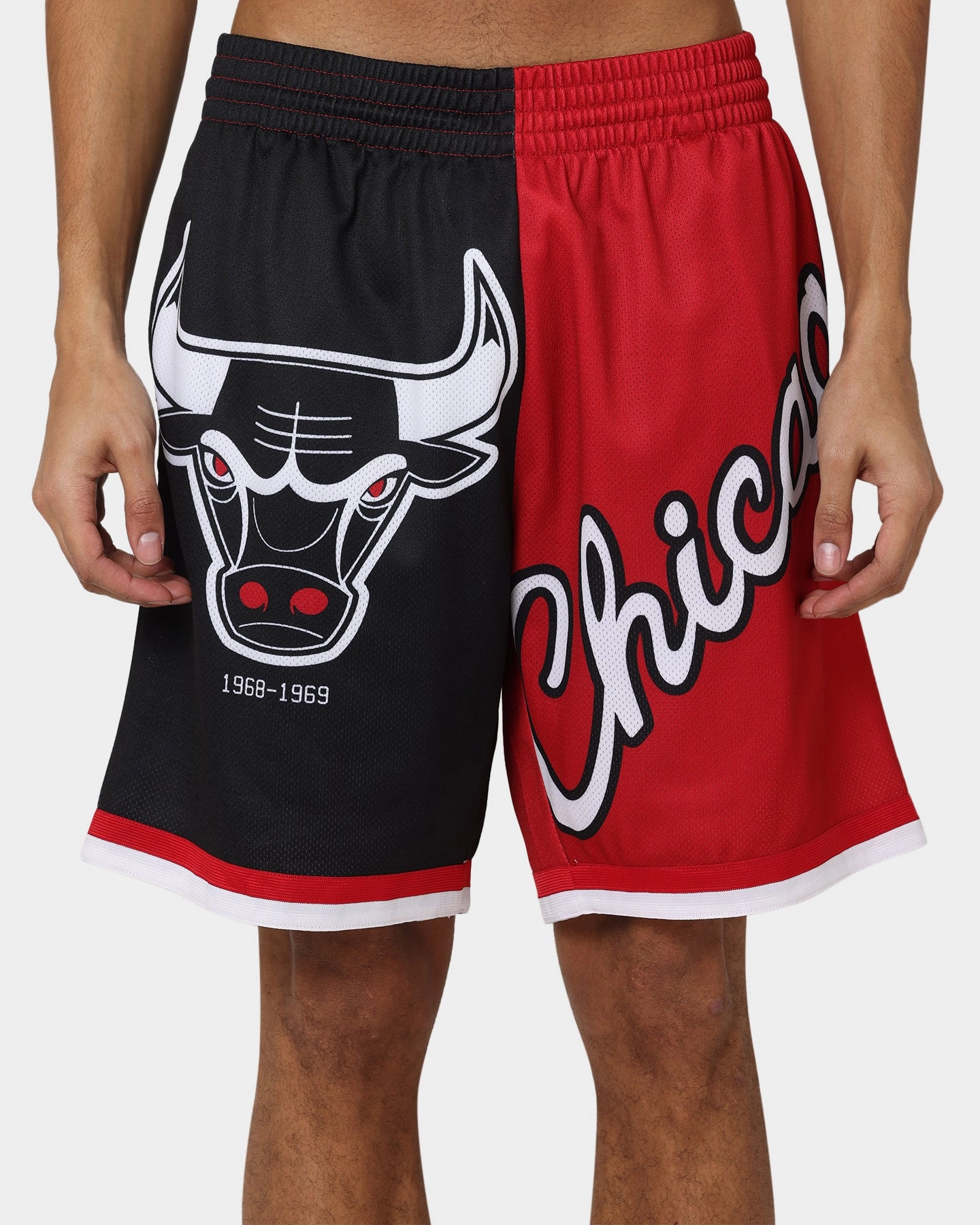 Mitchell & Ness Chicago Bulls Big Face 5.0 Shorts Black camisole