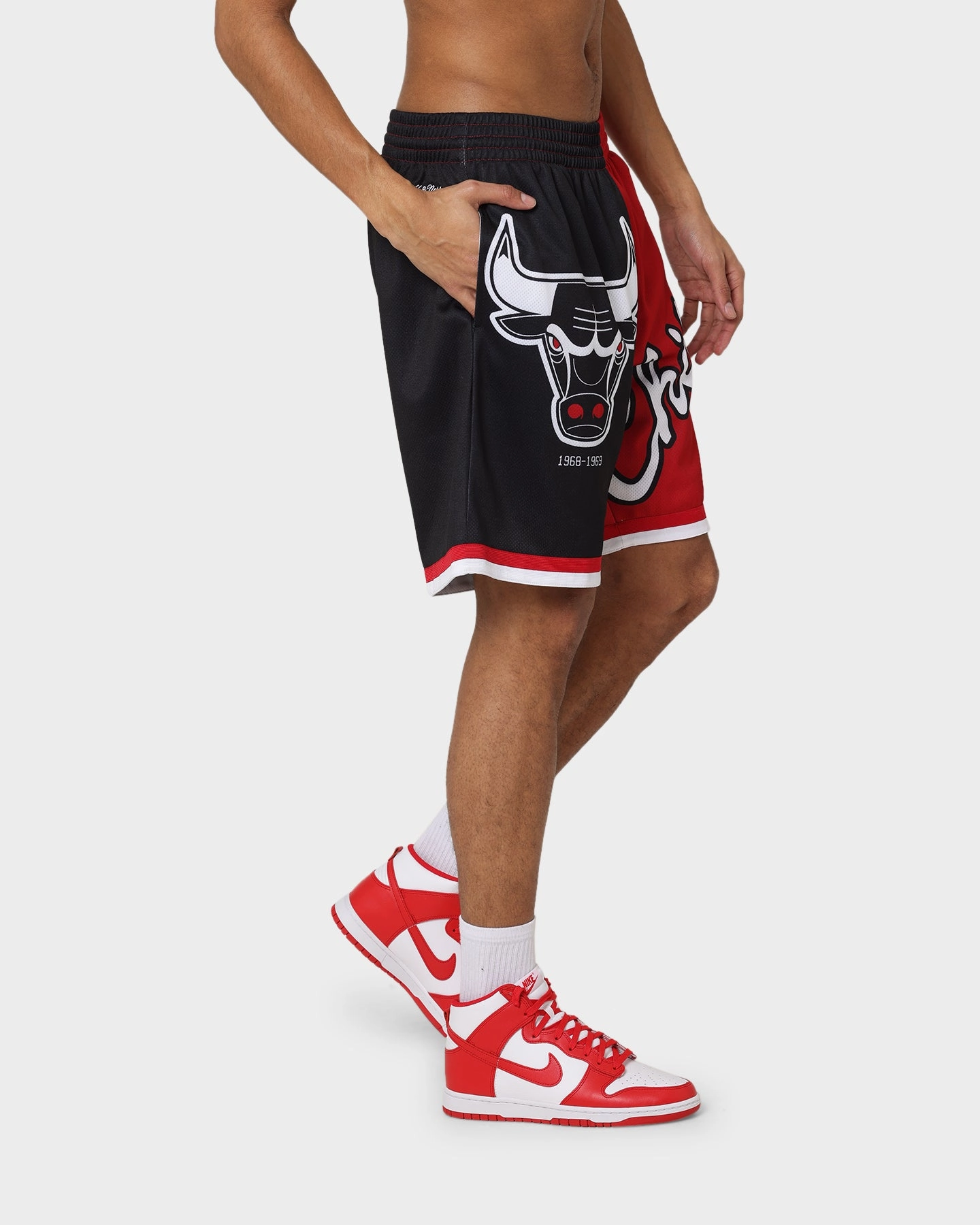 Mitchell & Ness Chicago Bulls Big Face 5.0 Shorts Black Simple Comfort Linen blend