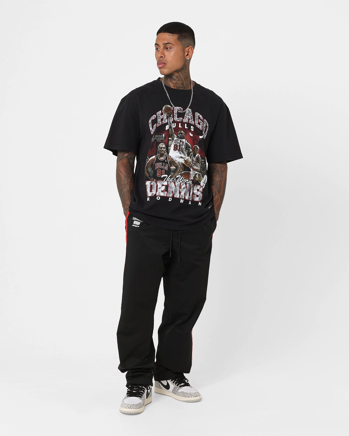 Trendy Vibes Wear Weekend Smart Mitchell & Ness Chicago Bulls Dennis Rodman Bling T-Shirt Black