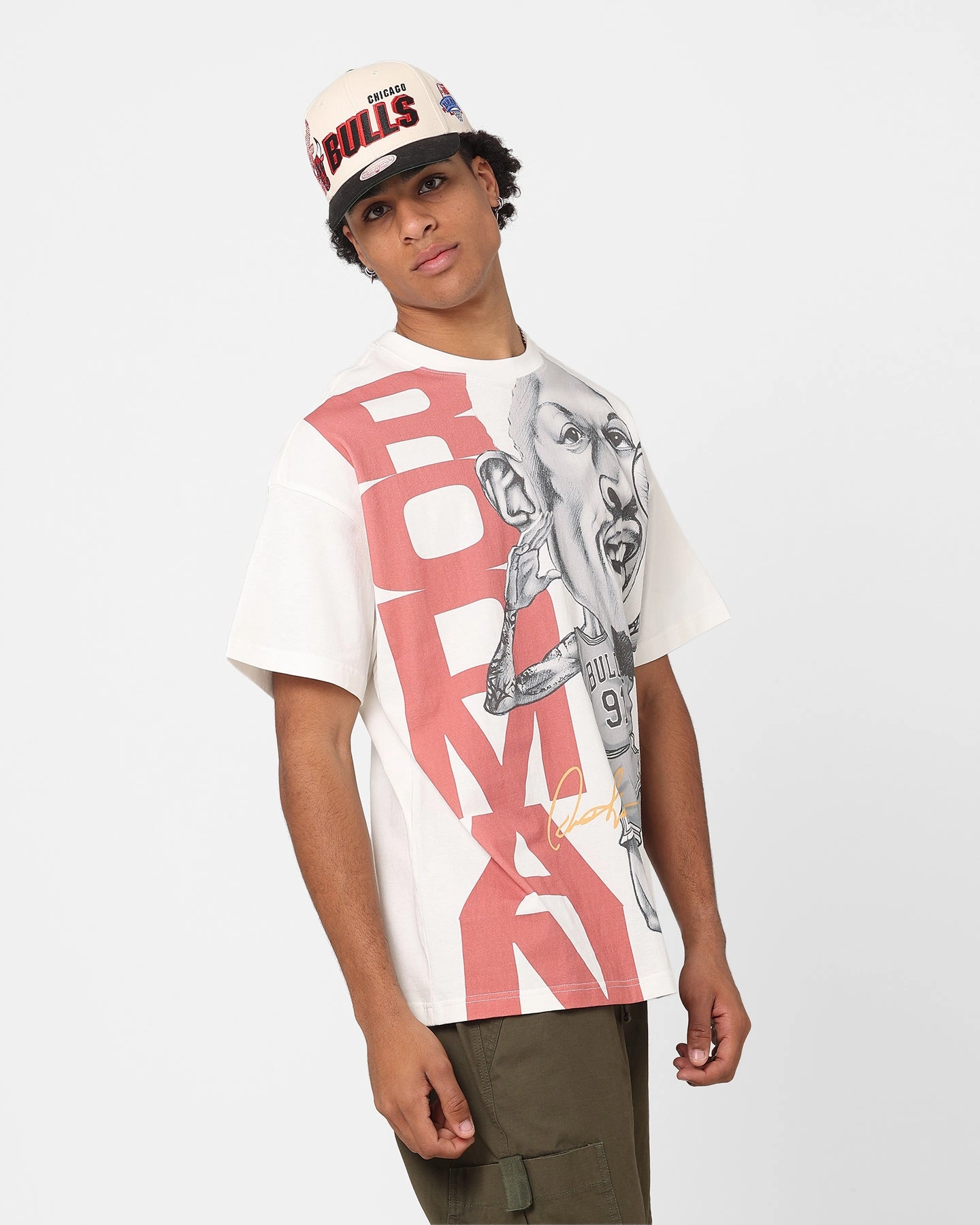 Retro Style Modern Style Trend Mitchell & Ness Chicago Bulls Dennis Rodman Blockade T-Shirt Vintage White