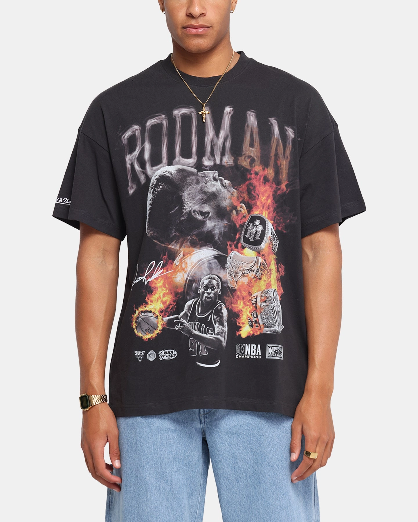 Mitchell & Ness Chicago Bulls Dennis Rodman Flaming Hot T-Shirt Faded Black Weekend Outfit