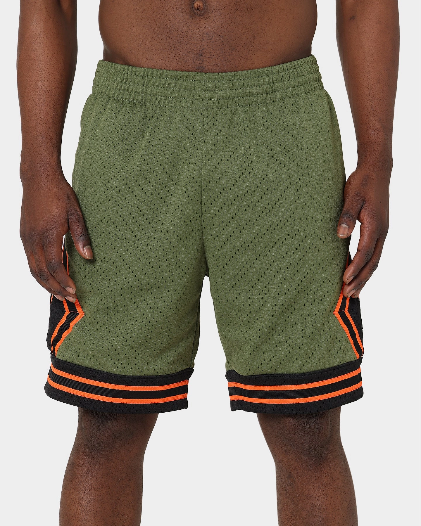 Mitchell & Ness Chicago Bulls Flight Swingman Shorts Olive Linen shorts Multi Pocket Design