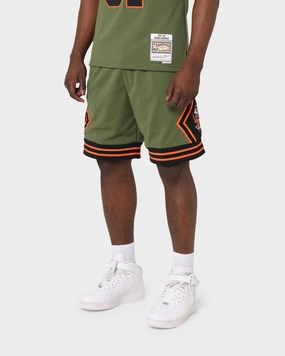Mitchell & Ness Chicago Bulls Flight Swingman Shorts Olive Light Wear